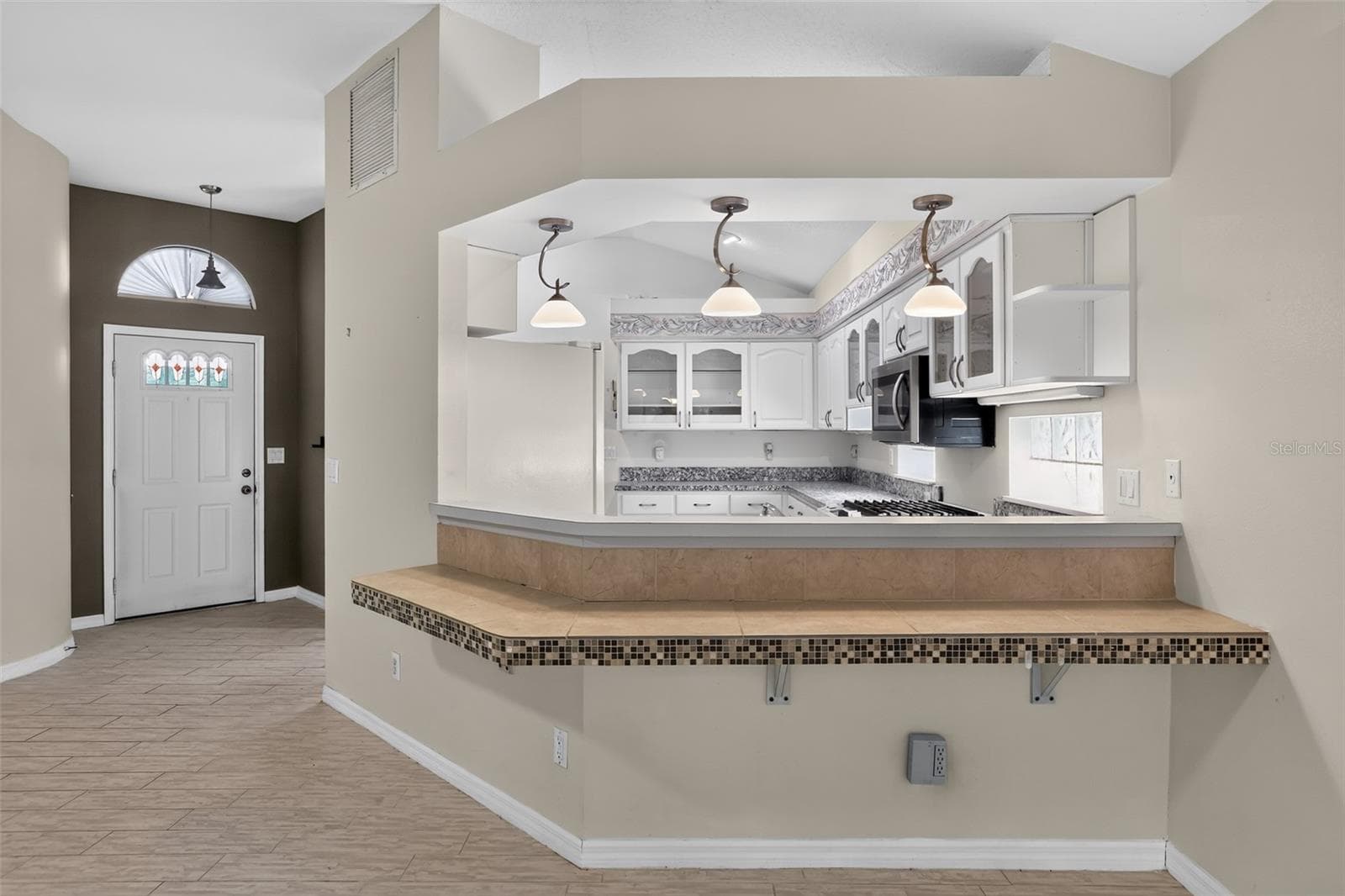 Single Family Residence at 5500 LAVER ST, LEESBURG, photo 6 of 30