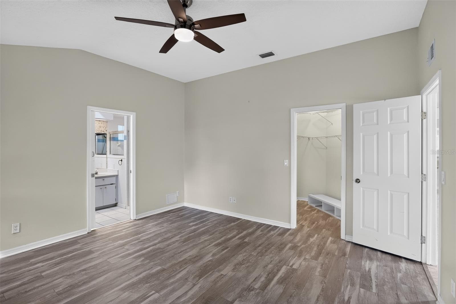 Single Family Residence at 5500 LAVER ST, LEESBURG, photo 12 of 30