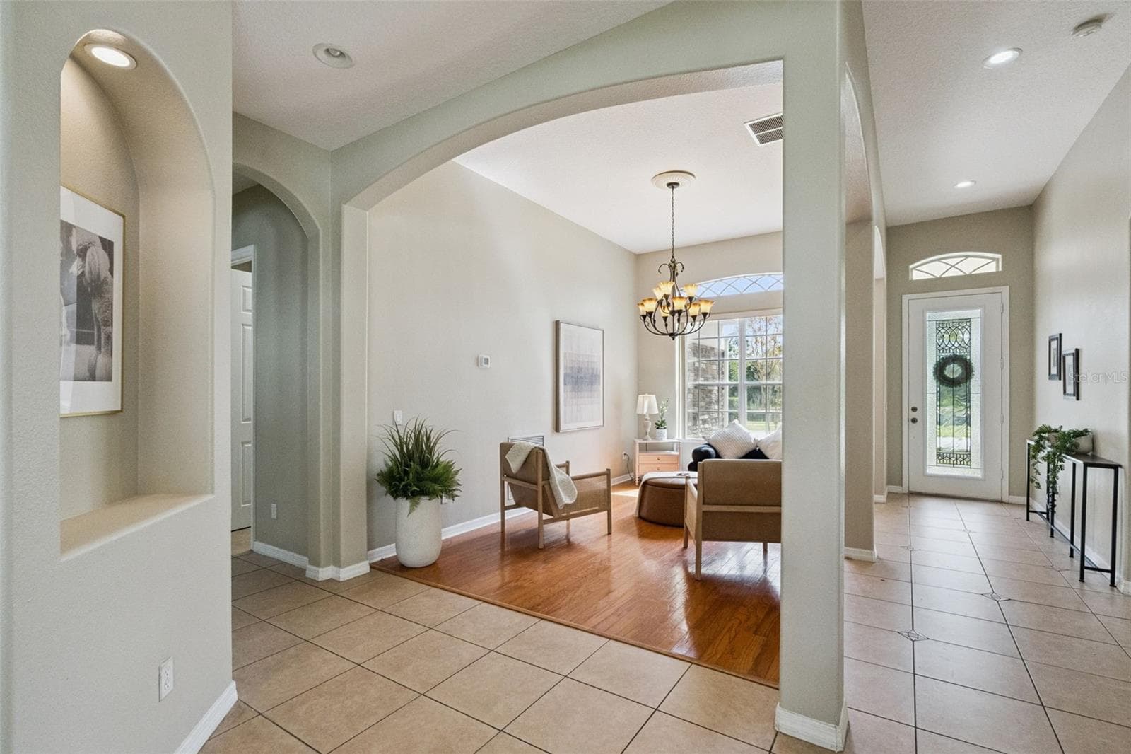 FORMAL LIVING/FOYER - 16460 TUDOR GROVE DR, ORLANDO