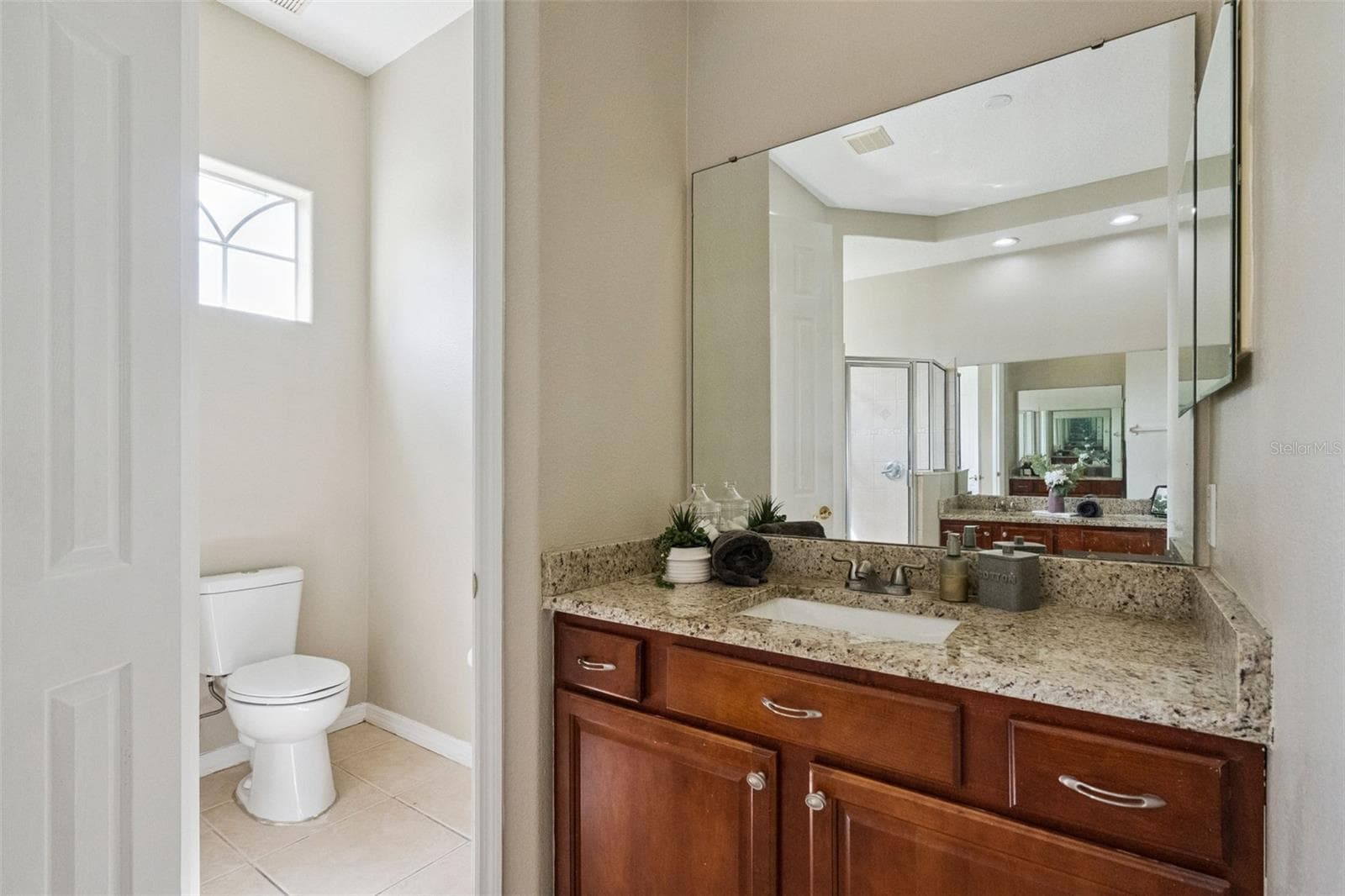 HIS VANITY CABINET - 16460 TUDOR GROVE DR, ORLANDO