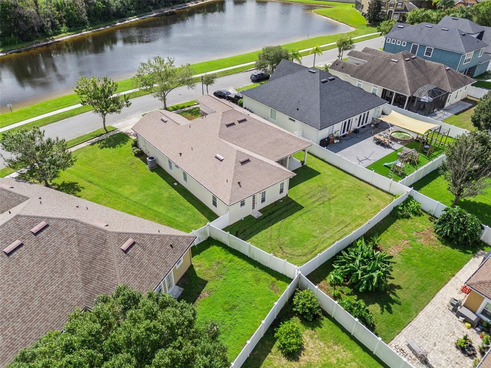 NICE LOT SIZE - 16460 TUDOR GROVE DR, ORLANDO