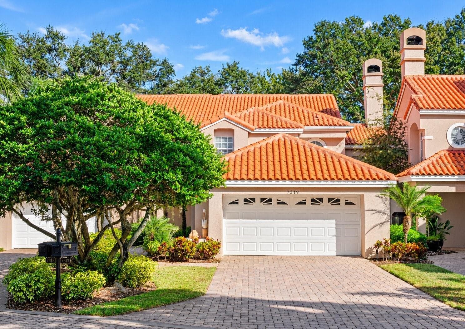 7319 SOMERSET SHORES CT