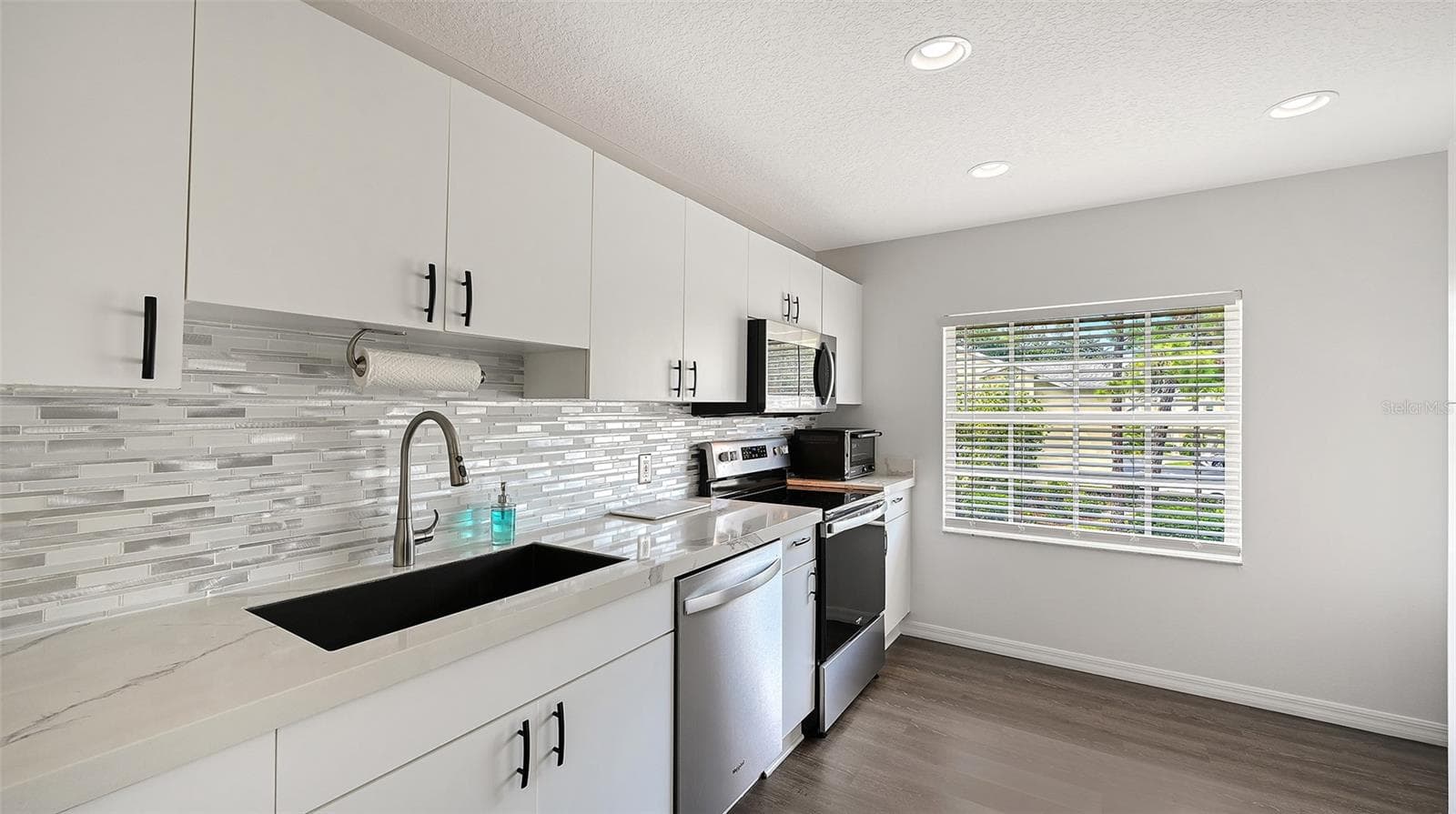 Condominium at 5469 FAIR OAKS ST #5C, BRADENTON, photo 11 of 54