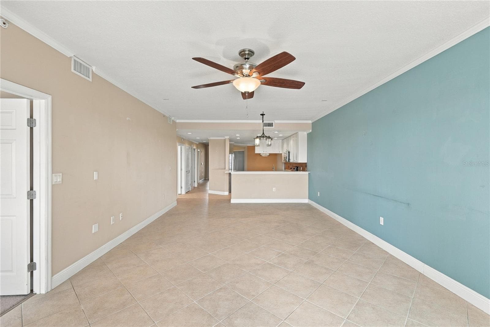 Condominium at 7070 KEY HAVEN RD #402, SEMINOLE, photo 19 of 53