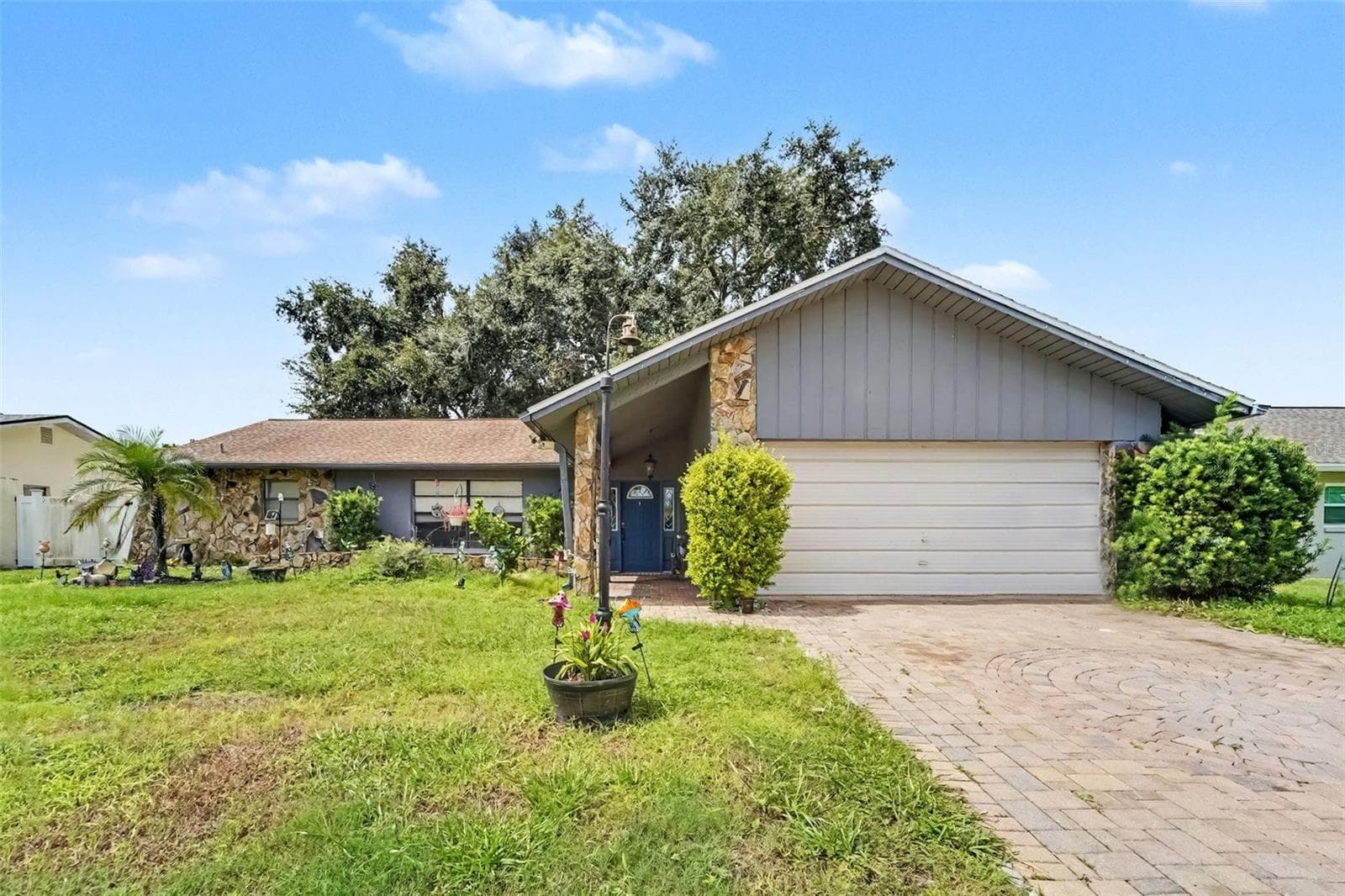7606 WILLOW BROOK CT