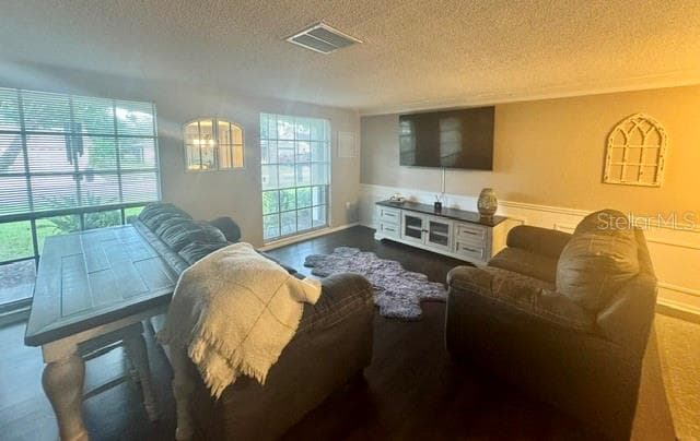Living Room - 12505 STAGECOACH LN, HUDSON