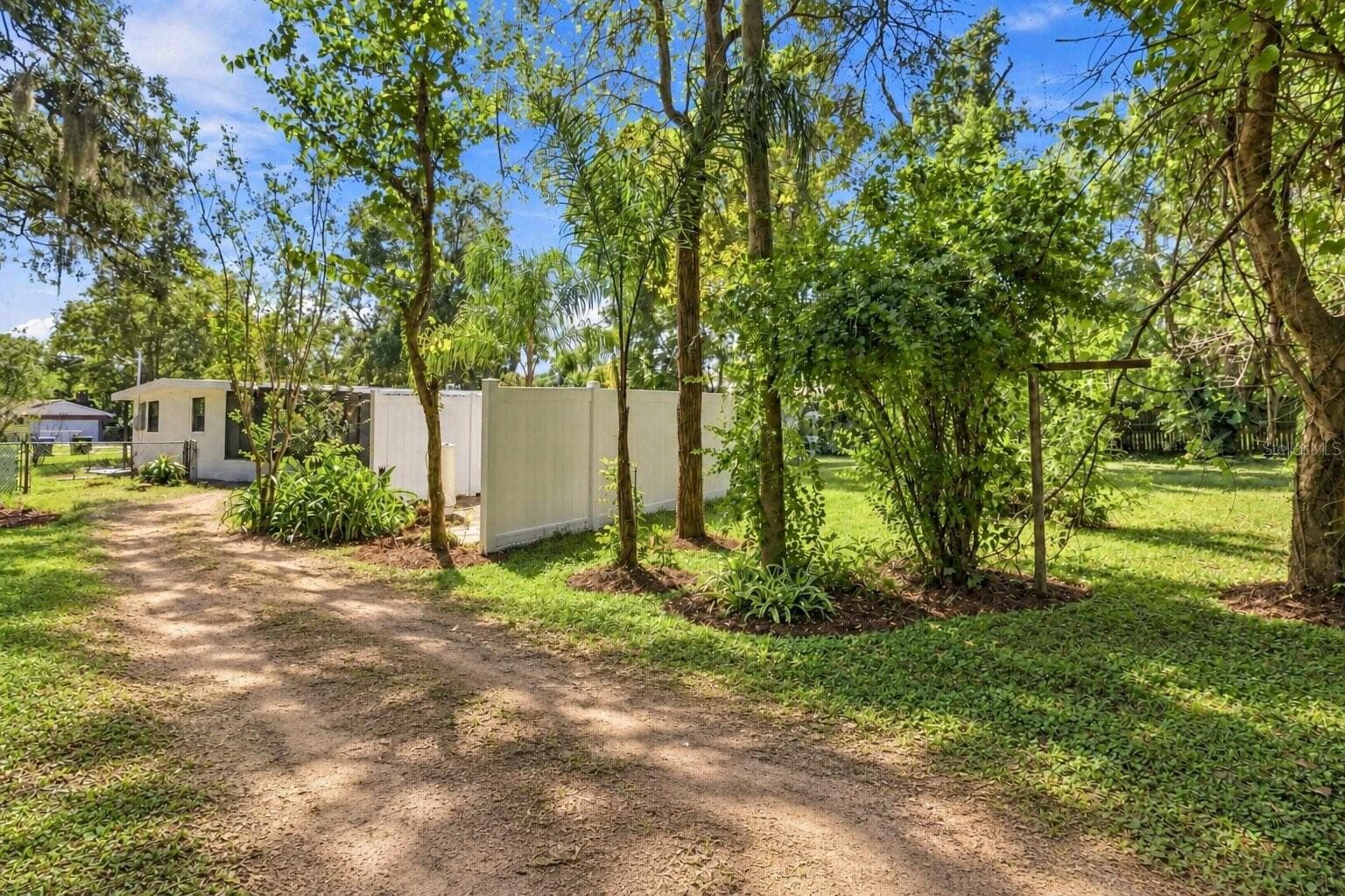 Single Family Residence at 1806 DIERKER DR, VALRICO, photo 26 of 29