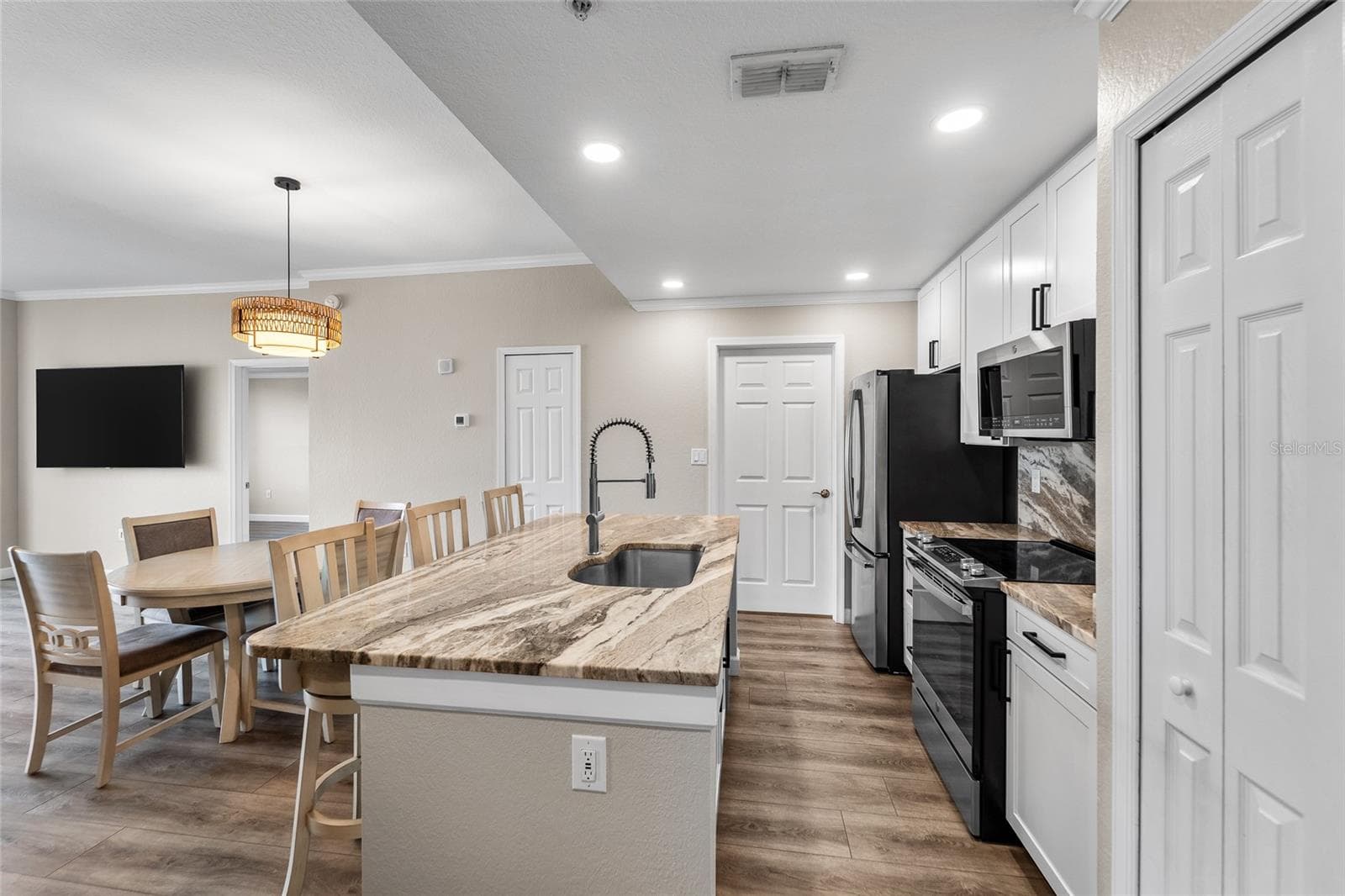 Condominium at 700 S HARBOUR ISLAND BLVD #323, TAMPA, photo 9 of 44