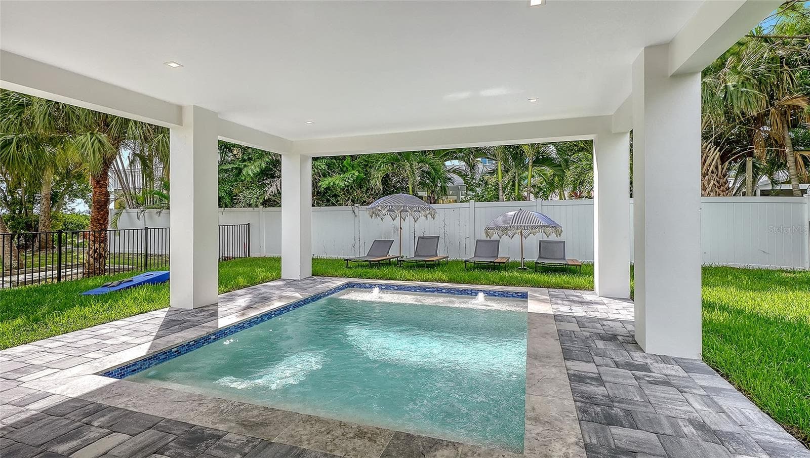 Single Family Residence at 111 4TH ST S, BRADENTON BEACH, photo 63 of 100