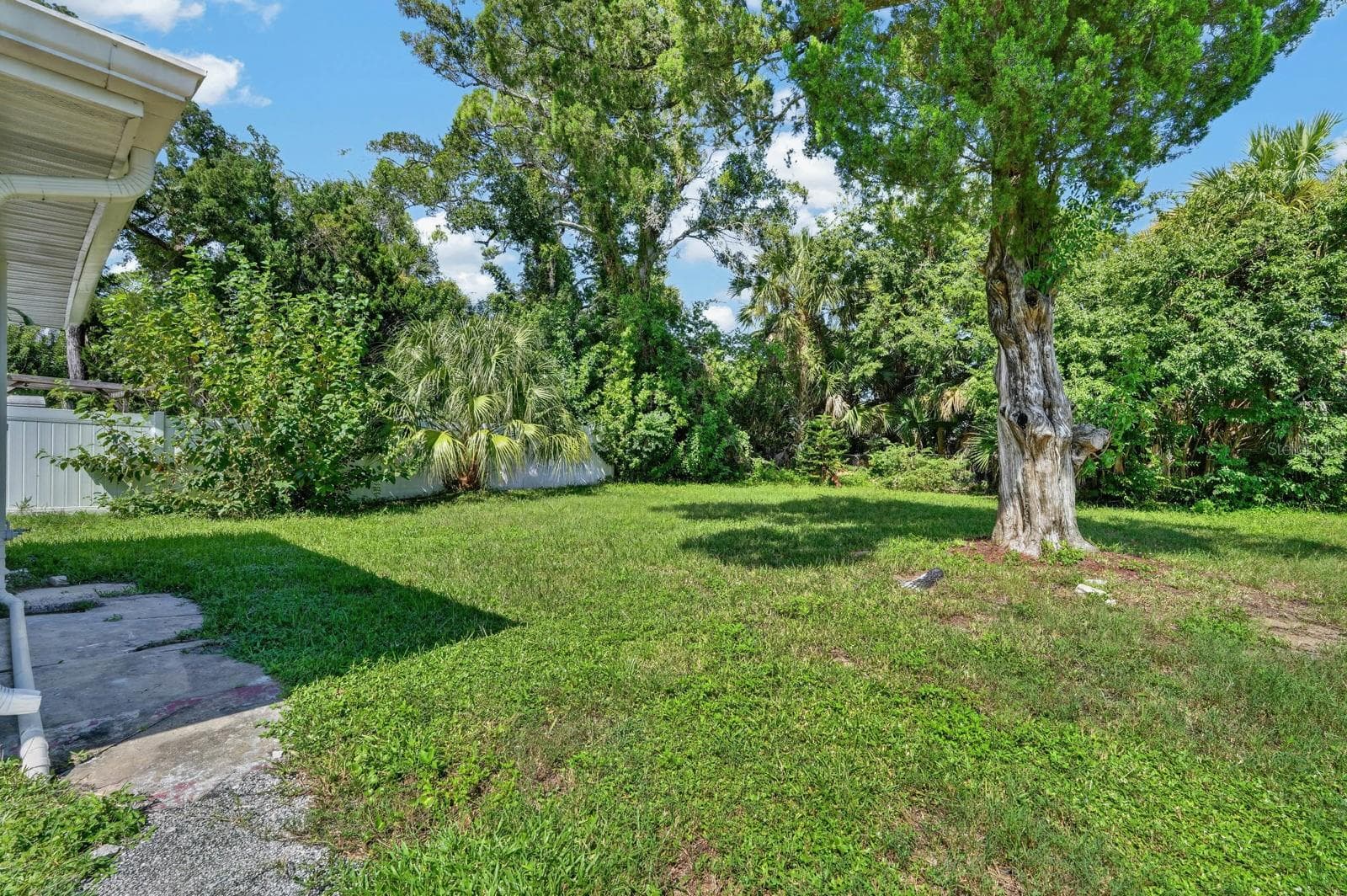 Single Family Residence at 2425 ANASTASIA DR, SOUTH DAYTONA, photo 28 of 39