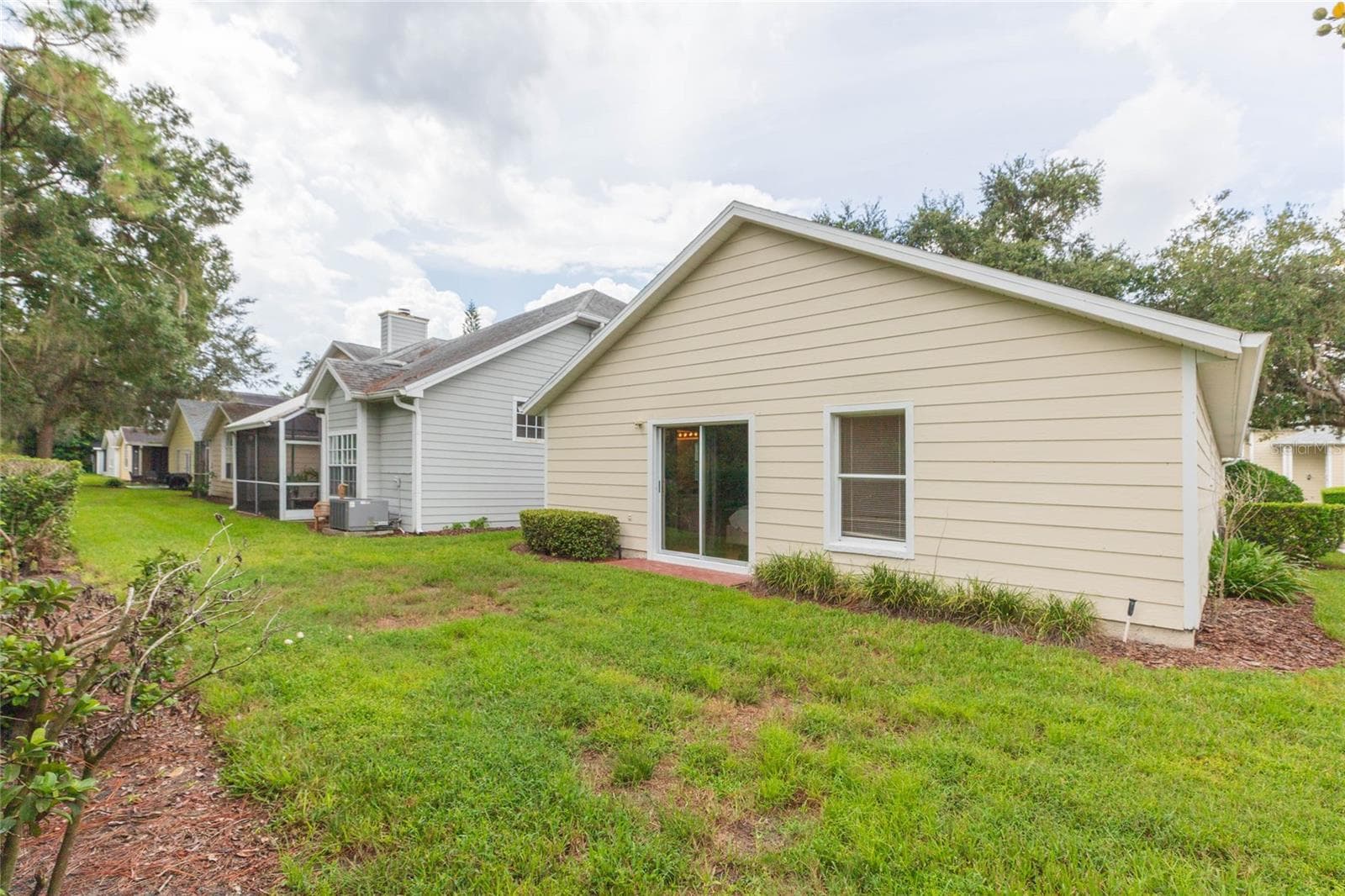 Single Family Residence at 5161 STERLING MANOR DR, TAMPA, photo 34 of 44