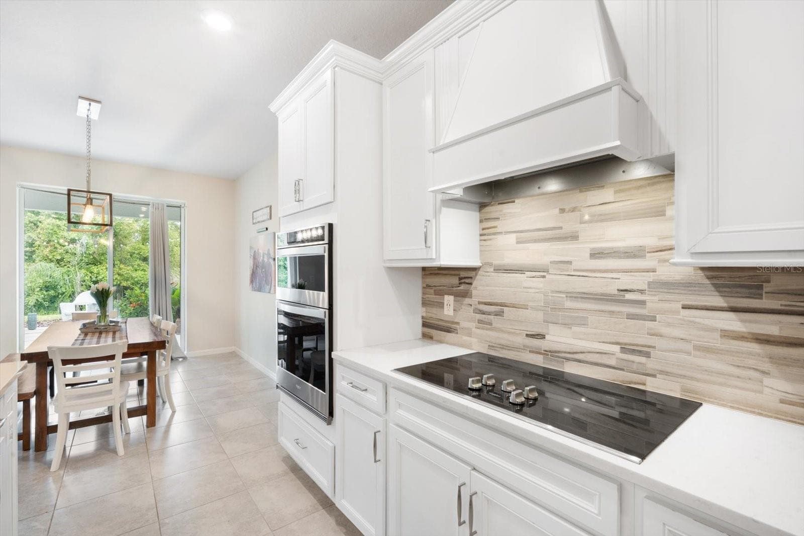 Single Family Residence at 13157 PEACHLEAF AVE, RIVERVIEW, photo 4 of 24