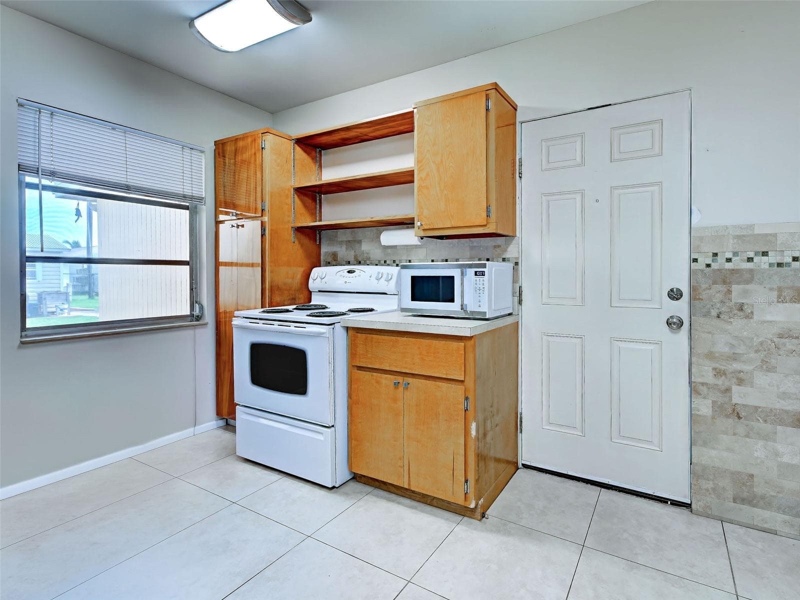Single Family Residence at 22542 ELMIRA BLVD, PORT CHARLOTTE, photo 15 of 37