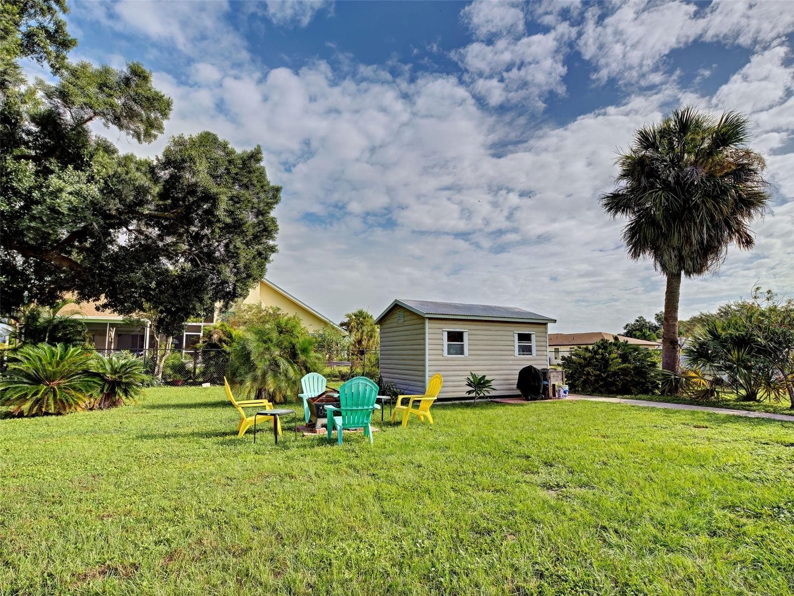 Fire Pit paver base - 22542 ELMIRA BLVD, PORT CHARLOTTE