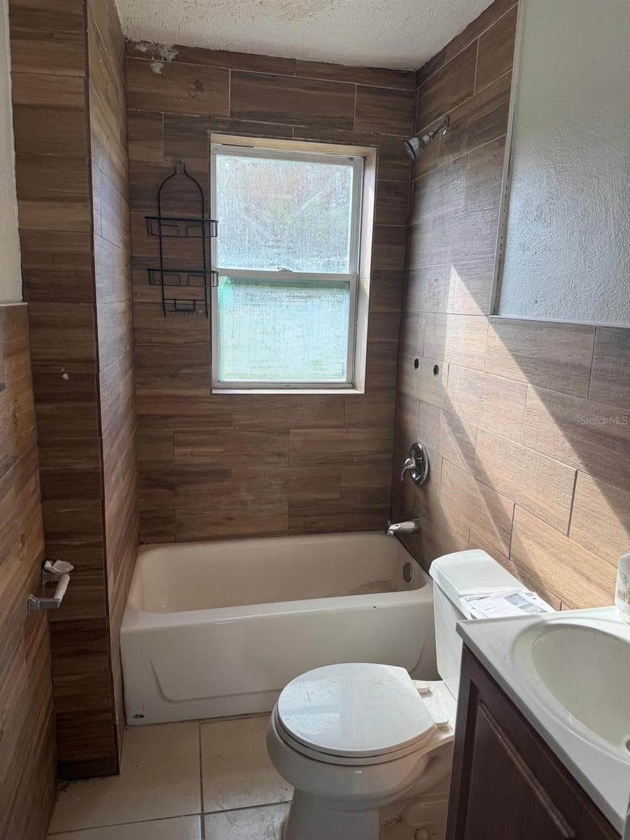 Common Bath - 701 23RD ST, ORLANDO