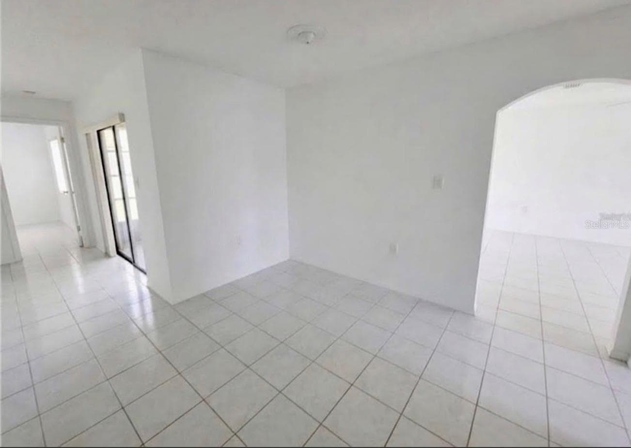 Single Family Residence at 8345 FOX HOLLOW DR, PORT RICHEY, photo 3 of 18