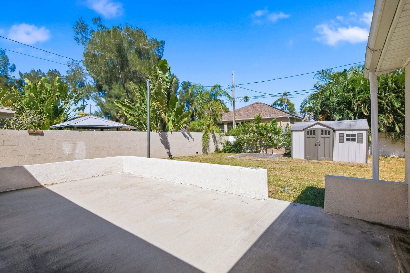 Single Family Residence at 8143 OVERLOOK PL NE, ST PETERSBURG, photo 17 of 22
