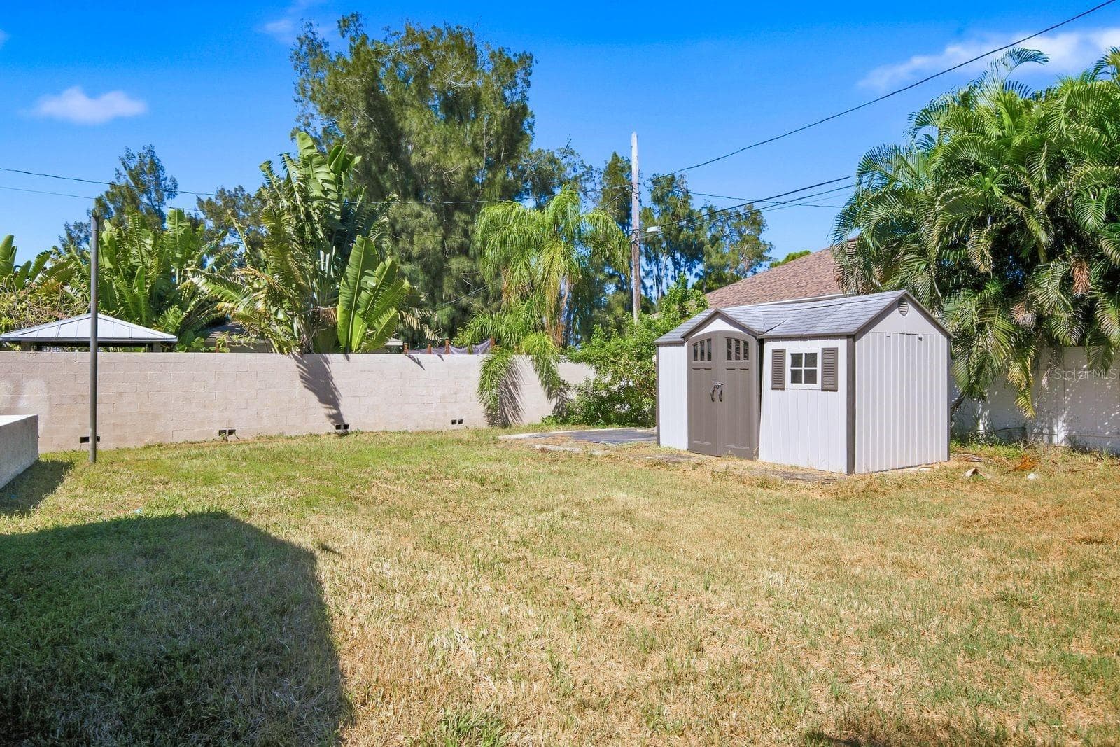 Single Family Residence at 8143 OVERLOOK PL NE, ST PETERSBURG, photo 18 of 22