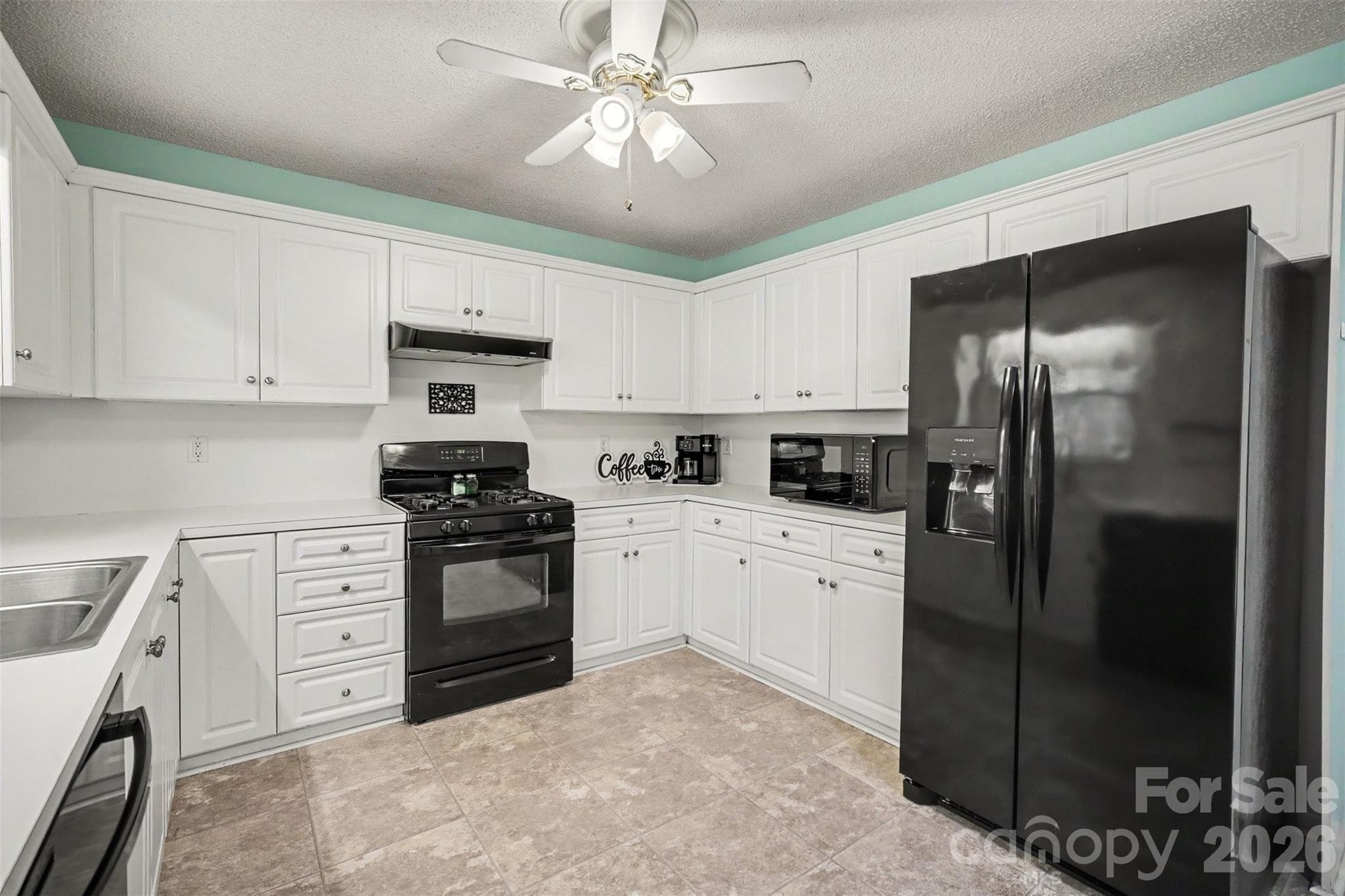 Single Family Residence at 515 Harmony Glen Circle, Rock Hill, photo 6 of 35