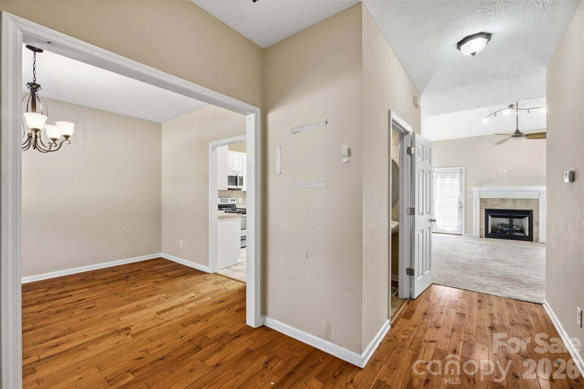 Single Family Residence at 235 Summer Place Drive, Aiken, photo 2 of 34