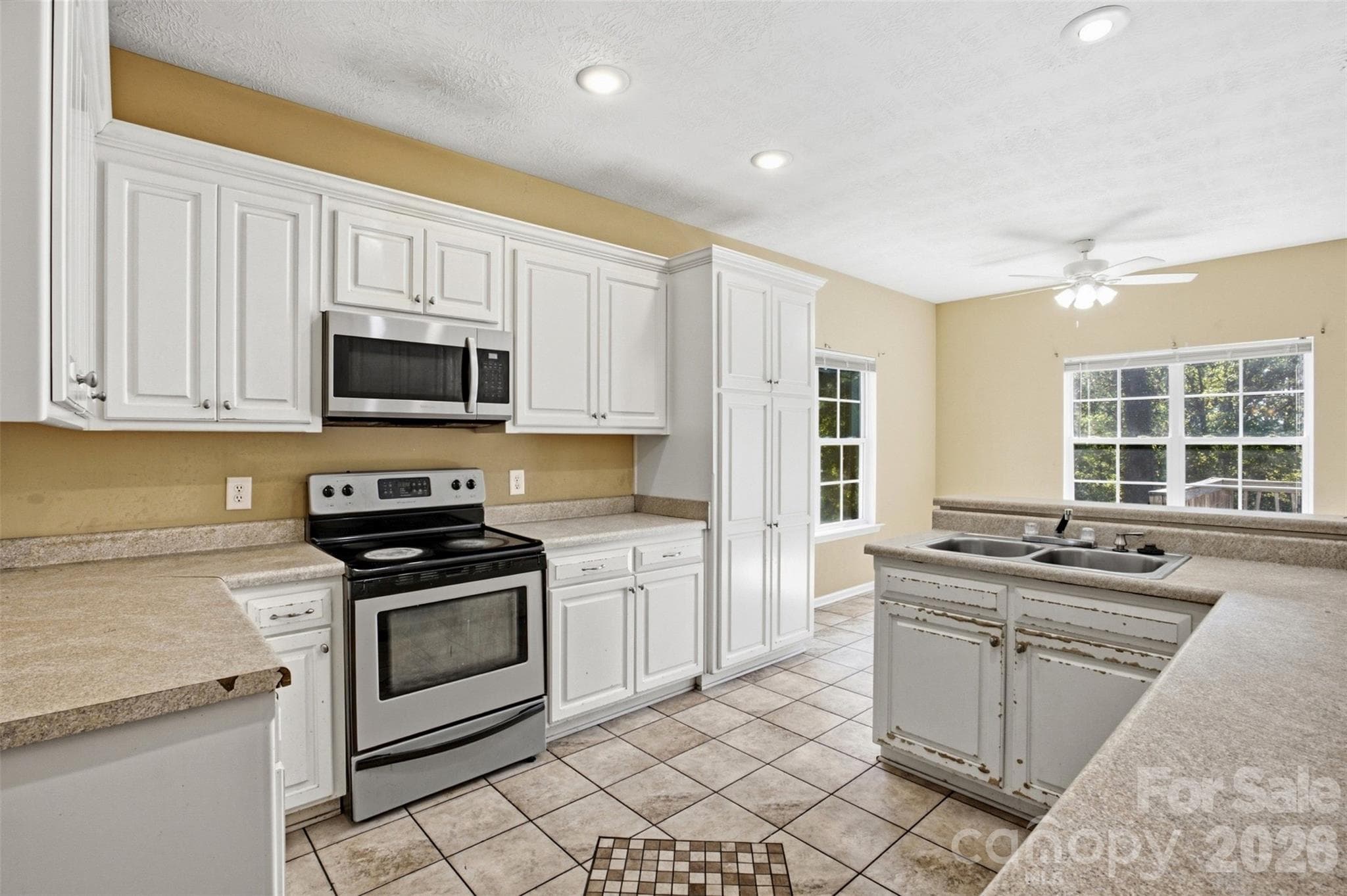 Single Family Residence at 235 Summer Place Drive, Aiken, photo 4 of 34
