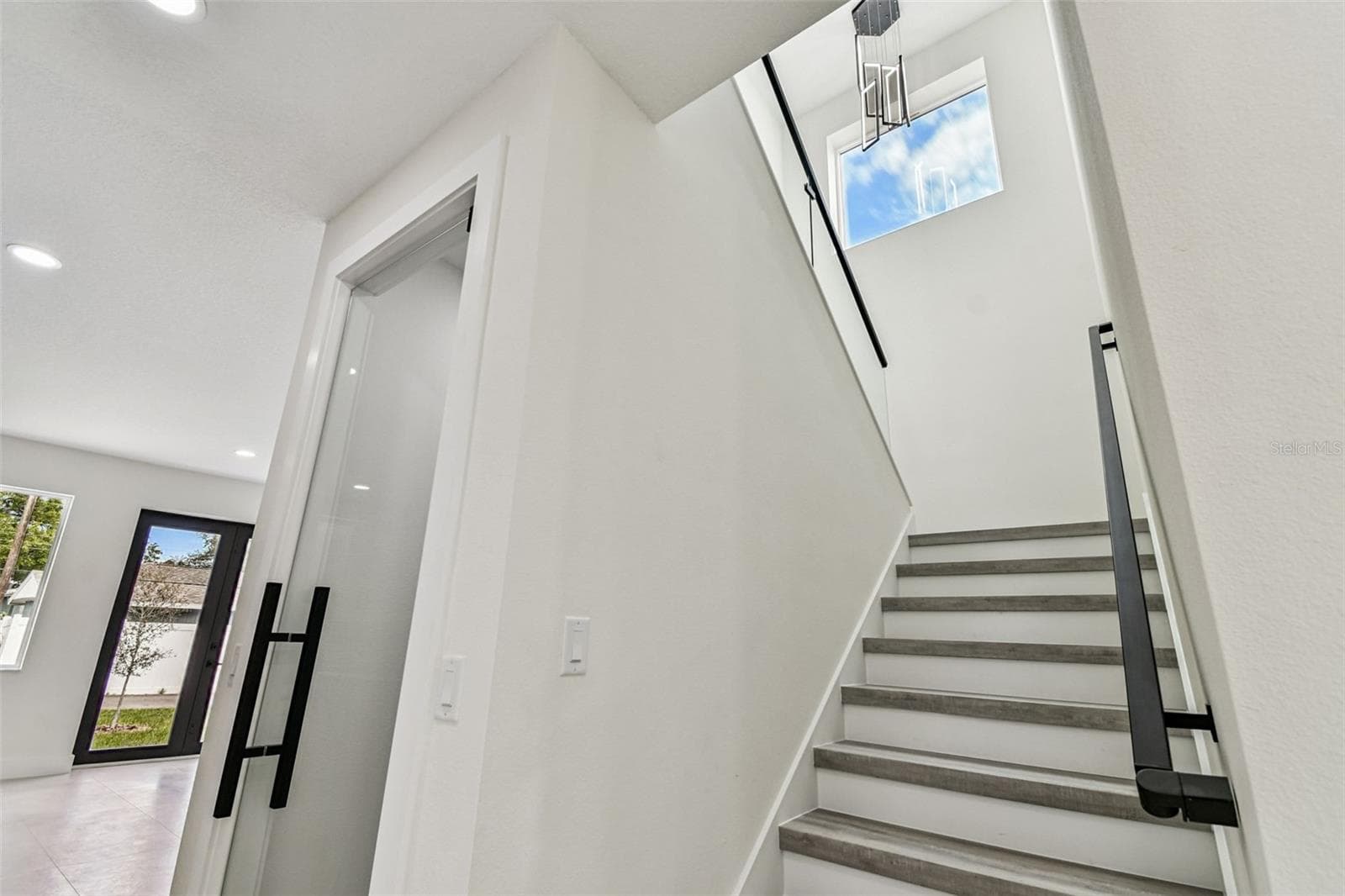 Single Family Residence at 3017 W SPRUCE ST, TAMPA, photo 32 of 76