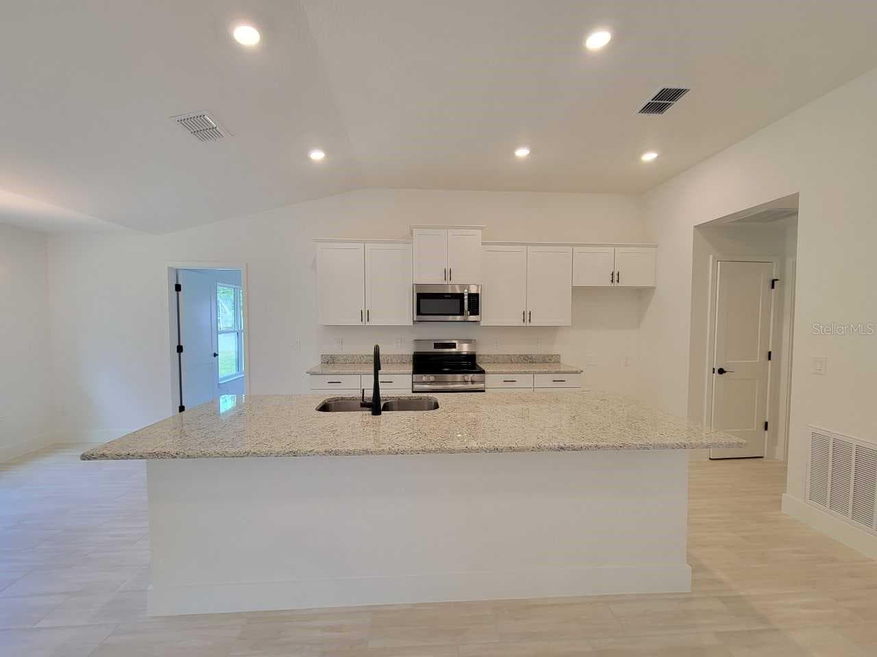 Single Family Residence at 14590 SW 69TH COURT RD, OCALA, photo 5 of 56