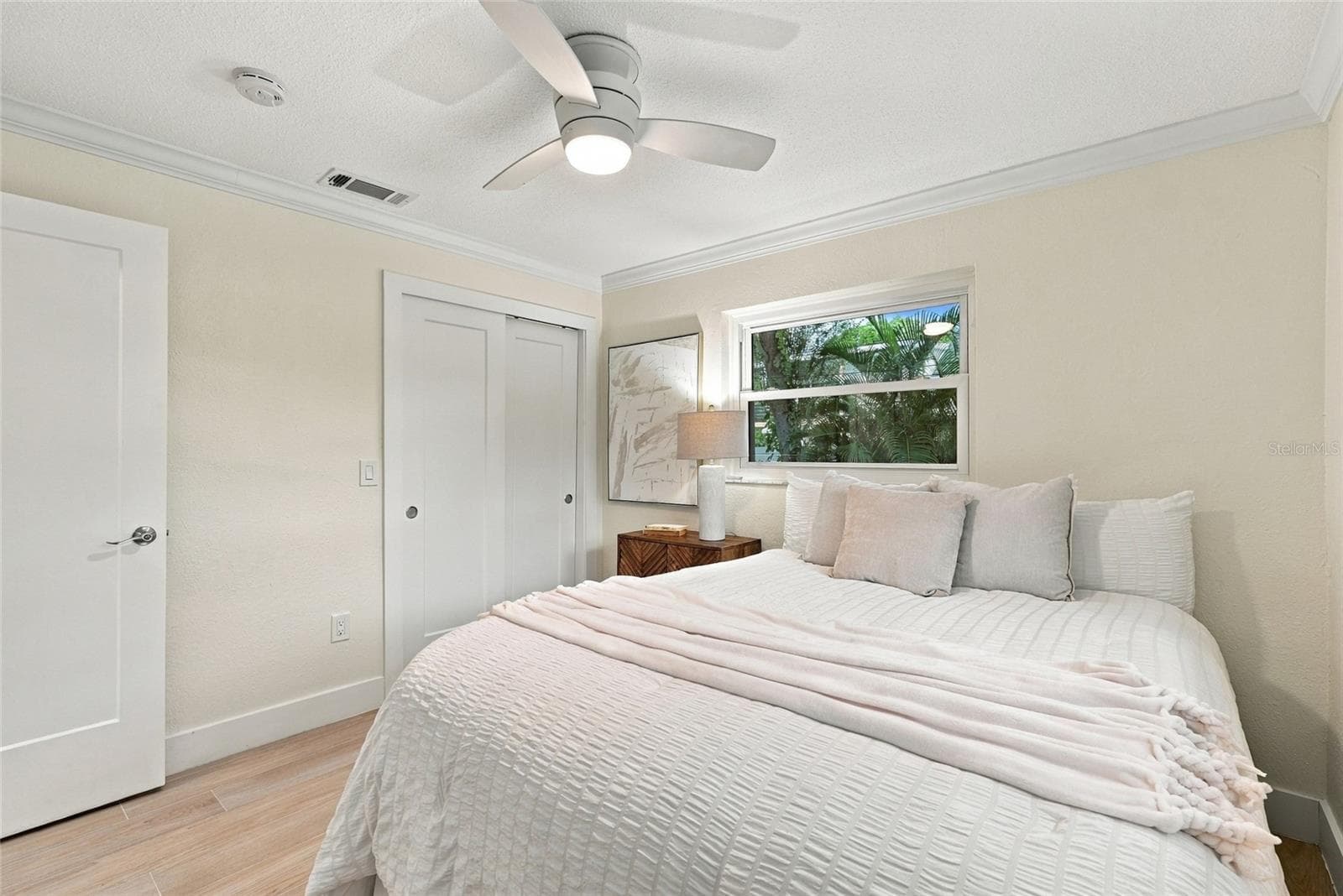 Single Family Residence at 7220 SUNSHINE DR S, ST PETERSBURG, photo 37 of 58