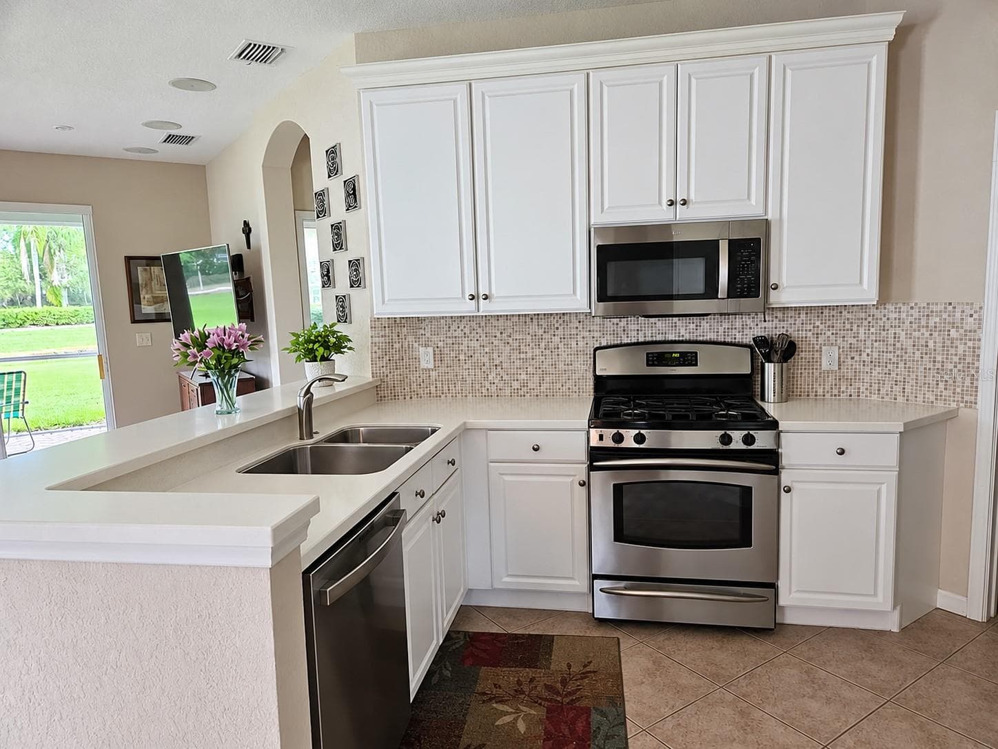 Kitchen - 1215 LYNDHURST GREENS DR #.000, SUN CITY CENTER