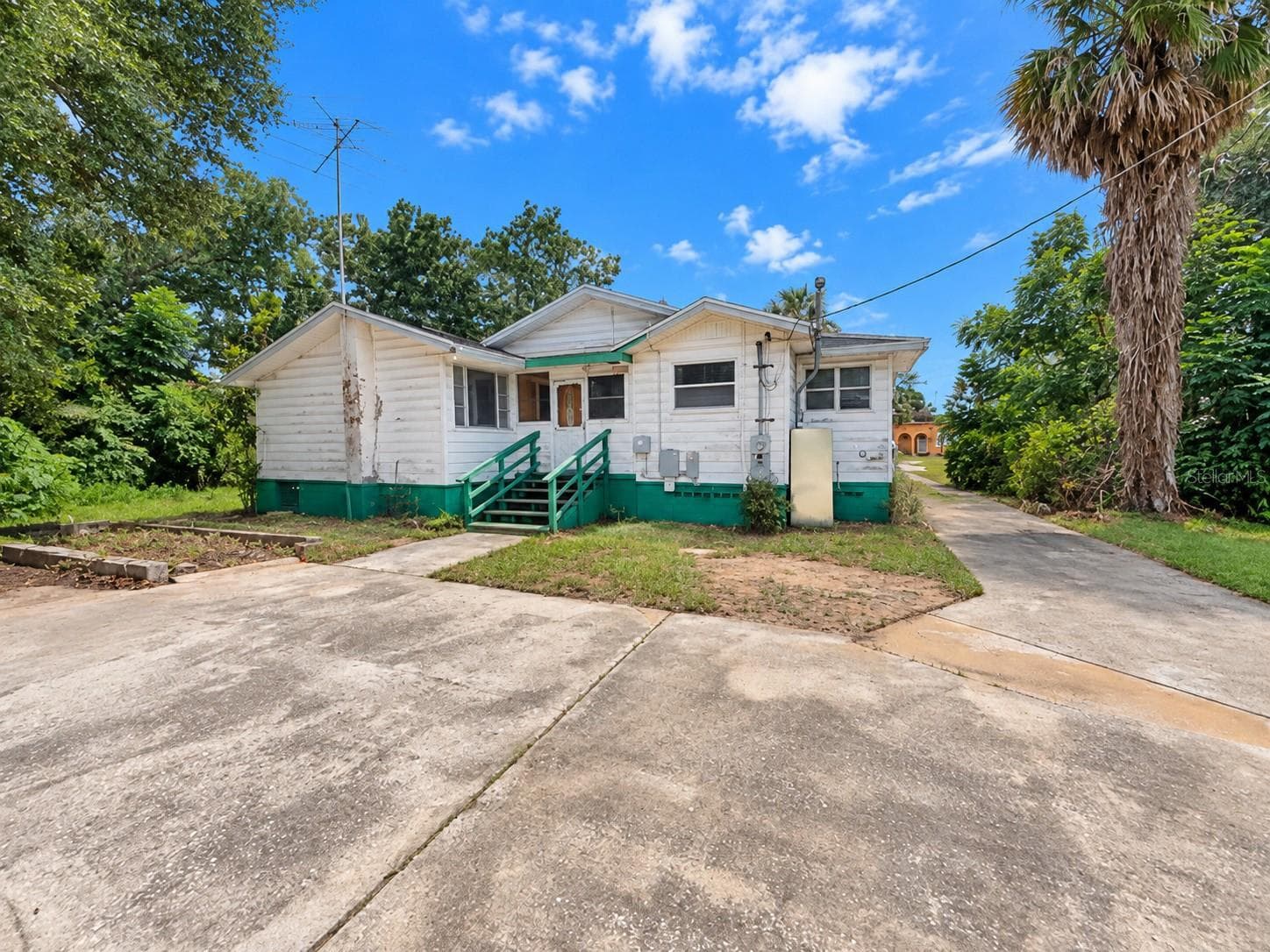 Single Family Residence at 1805 E ORANGE AVE, EUSTIS, photo 16 of 18