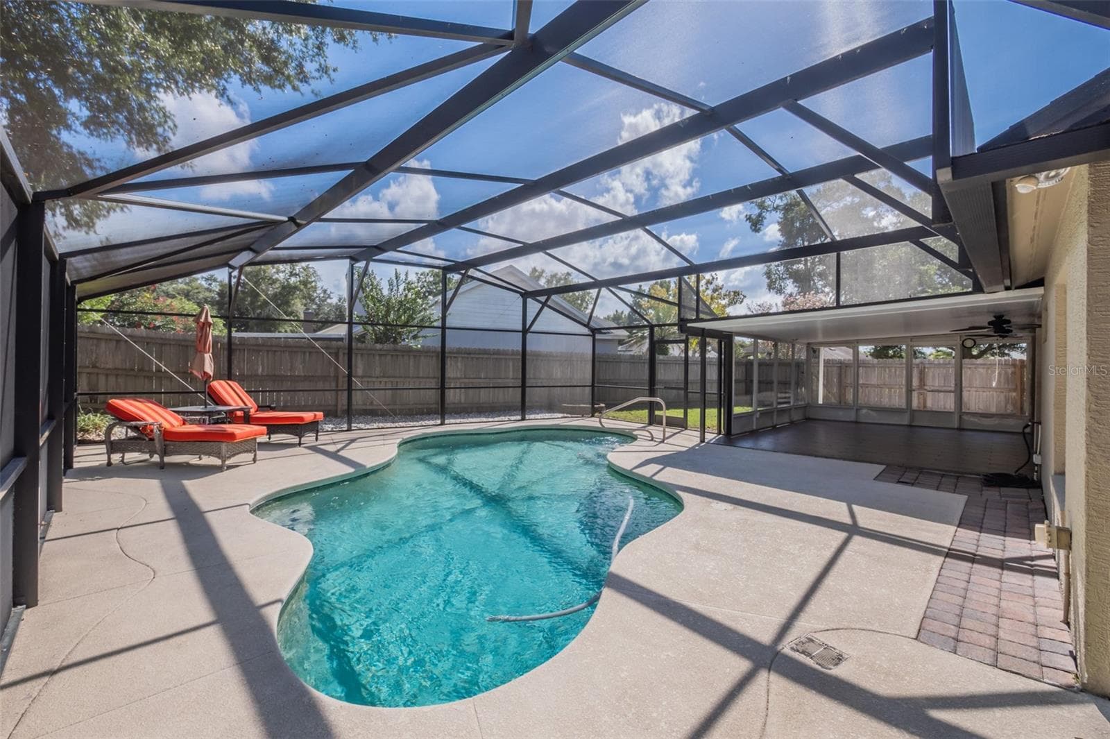 Screen Enclosed Salt Water Pool - 2632 SPRING GLEN LN, APOPKA