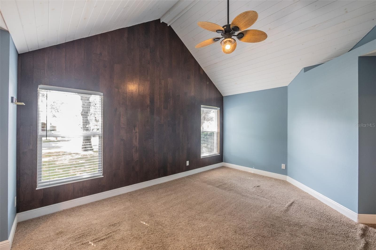Master Suite-Vaulted Ceilings - 2632 SPRING GLEN LN, APOPKA