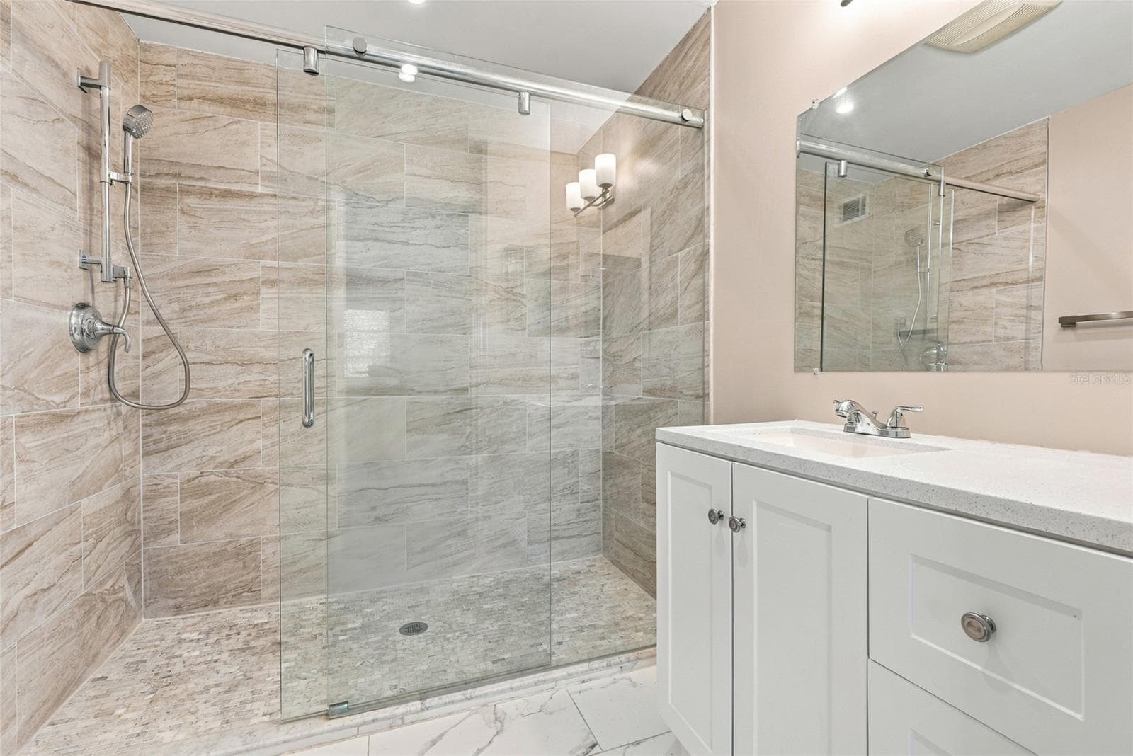 Condominium at 4601 CHANCELLOR ST NE #143, ST PETERSBURG, photo 17 of 36