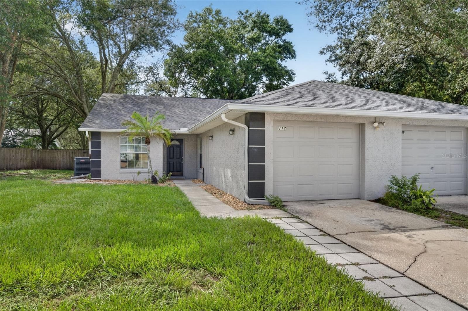 Walking distance to Oviedo High School - 117 SHADY OAK LN, OVIEDO