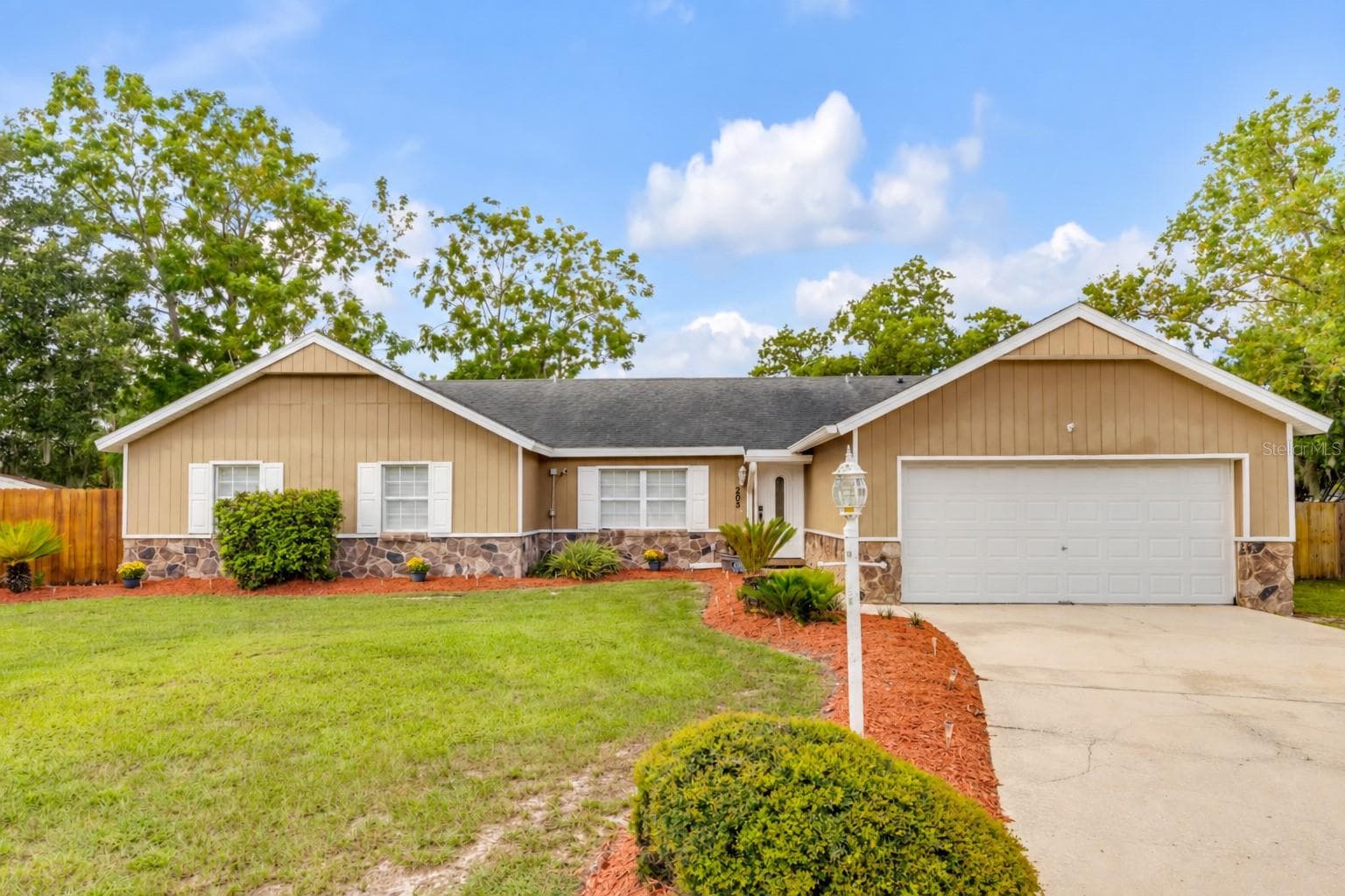 Single Family Residence at 205 INKWOOD CT, WINTER SPRINGS, photo 2 of 37