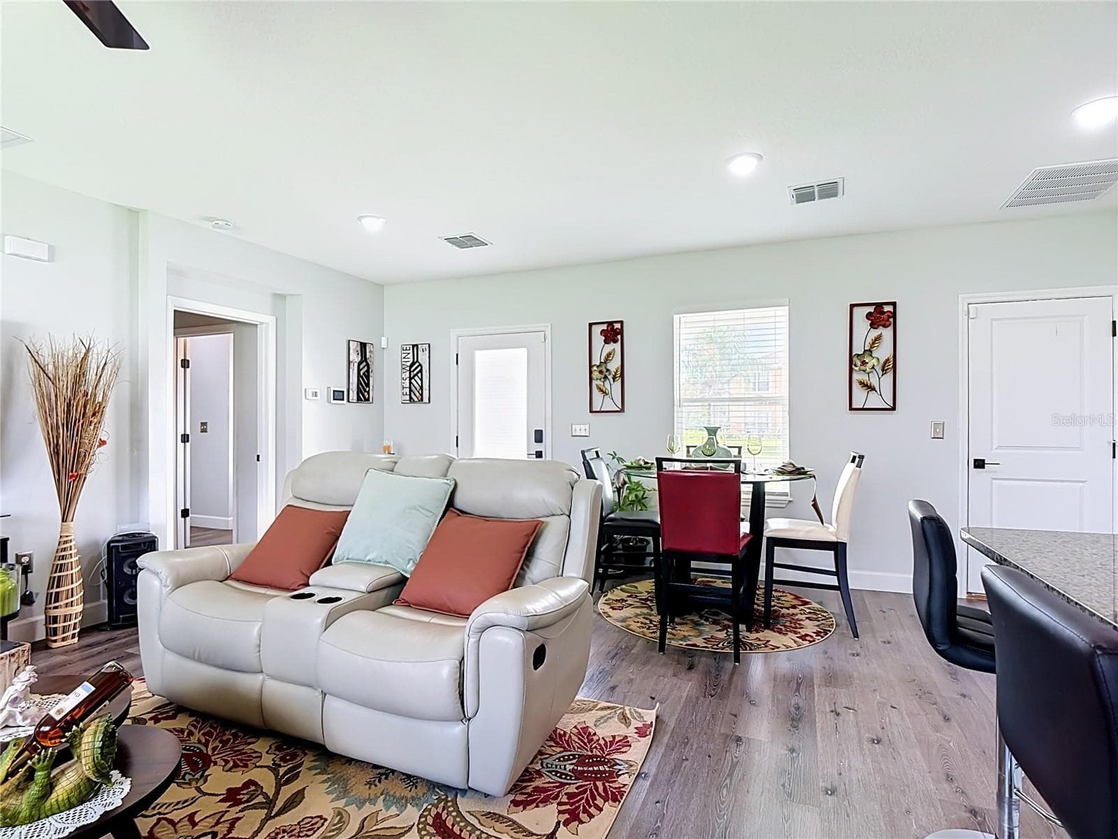 Living room - 668 DROMEDARY CT, POINCIANA