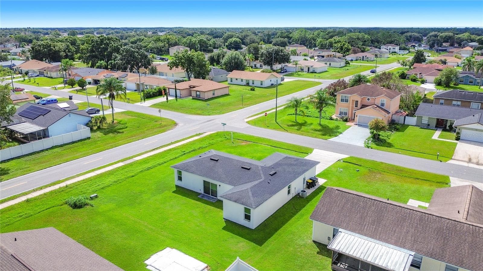 Single Family Residence at 668 DROMEDARY CT, POINCIANA, photo 44 of 55