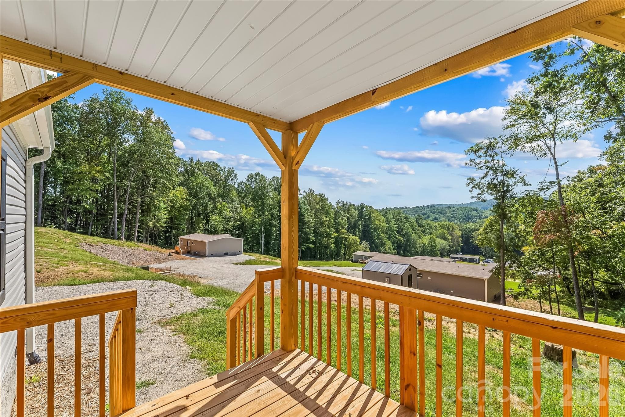 Single Family Residence at 179 Ada Way, Hendersonville, photo 3 of 23