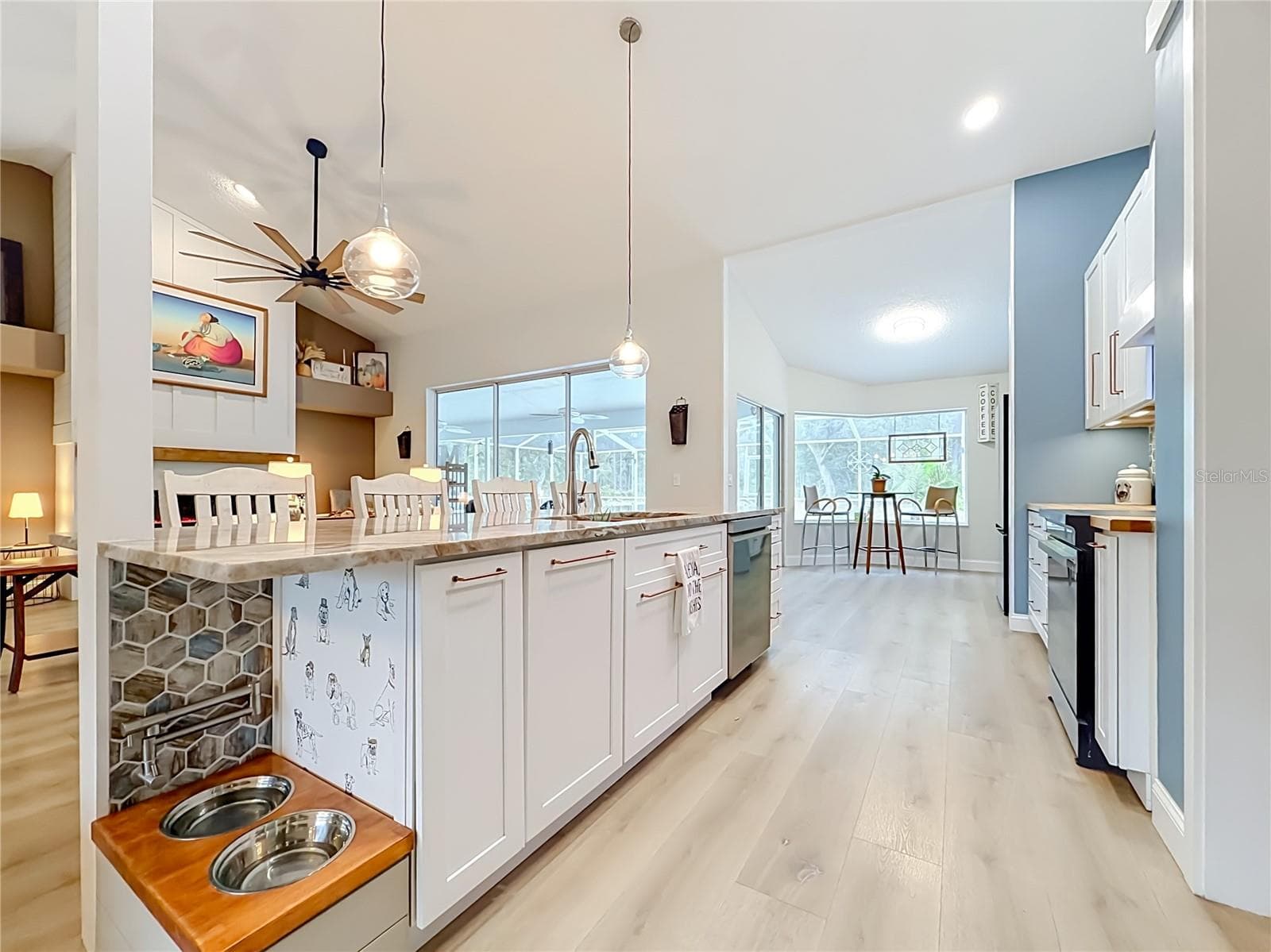 Kitchen - 1821 W BEGONIA DR, BEVERLY HILLS