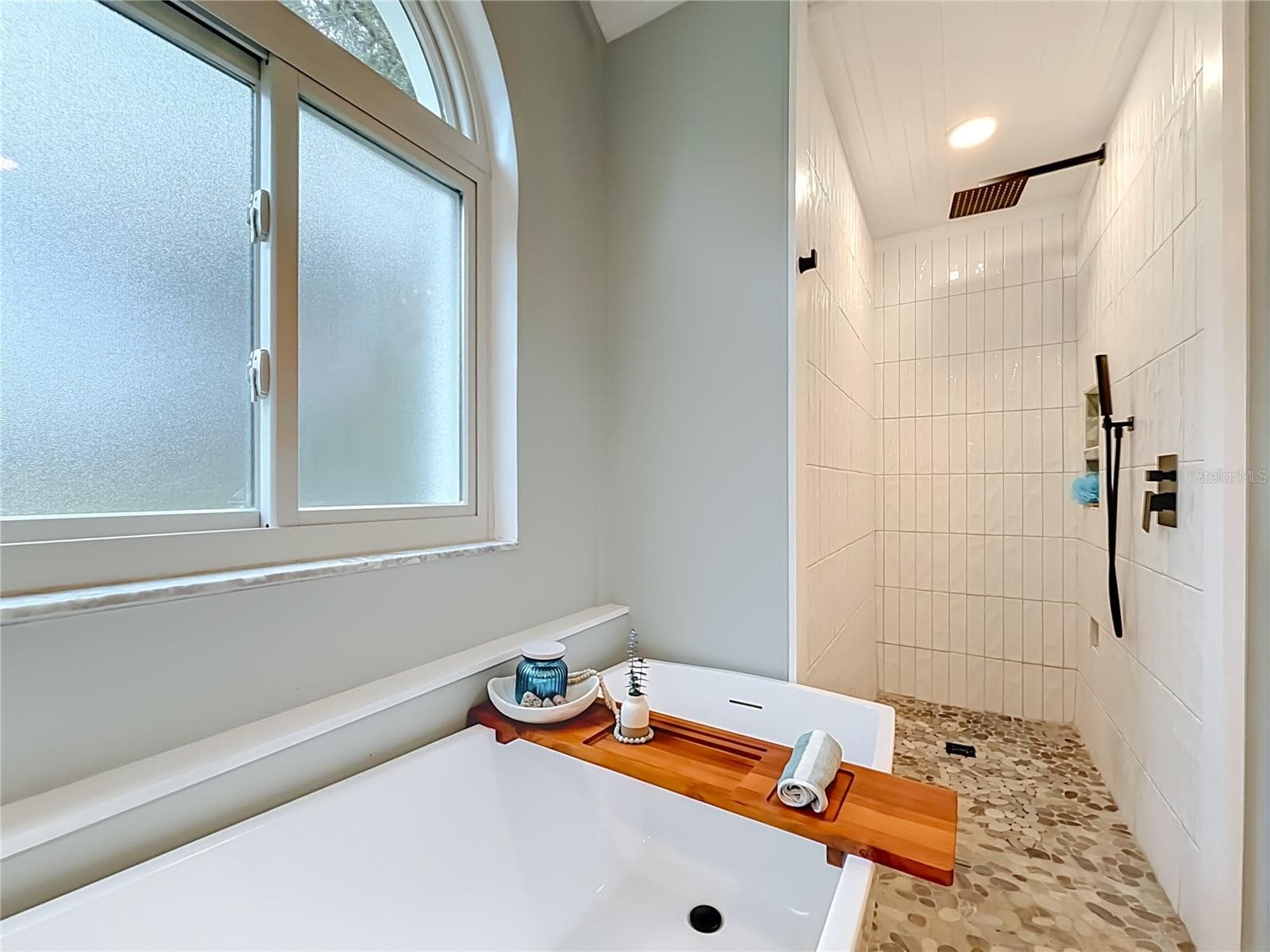 Master Bathroom - 1821 W BEGONIA DR, BEVERLY HILLS