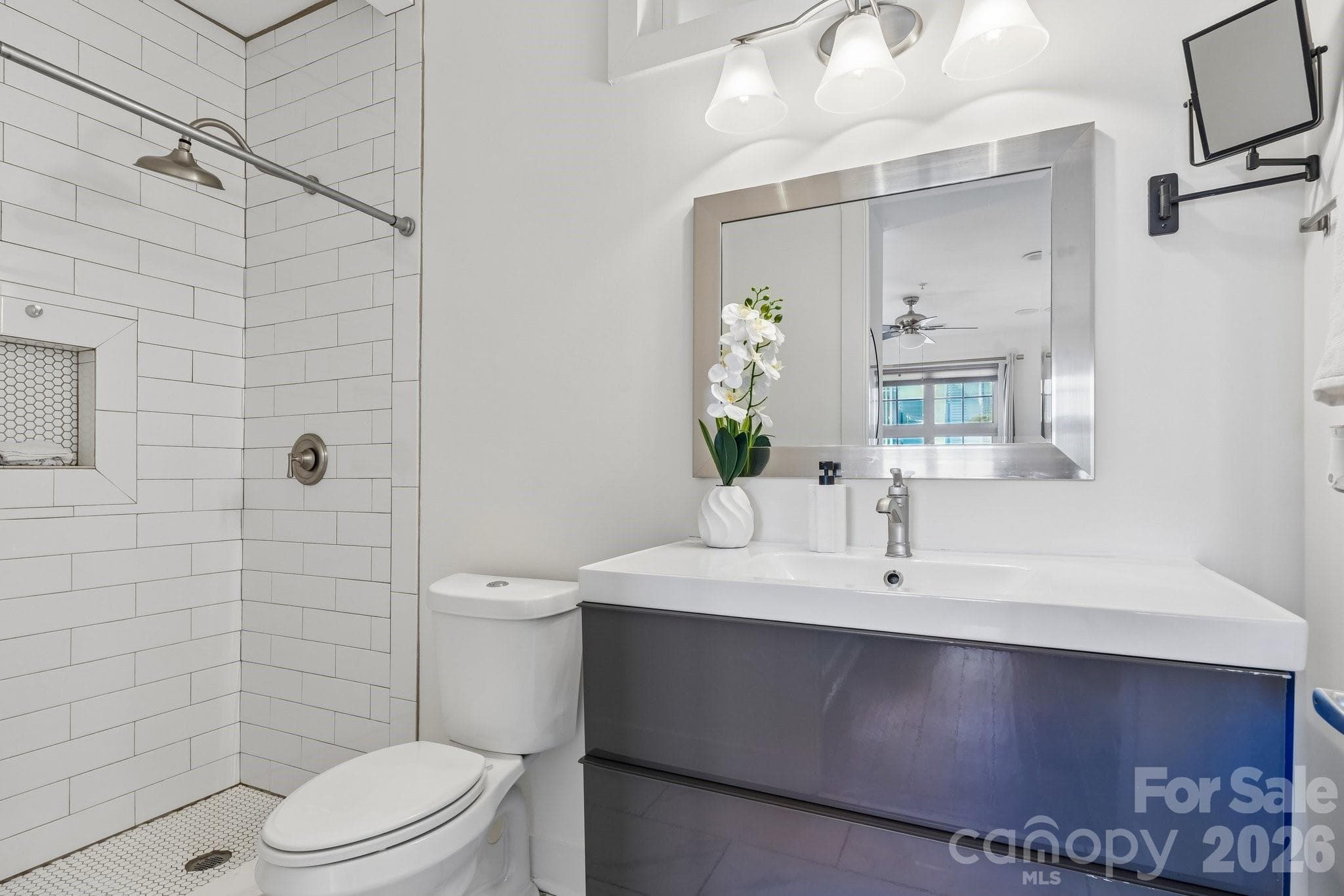 Condominium at 1101 W 1st Street, Charlotte, photo 23 of 42