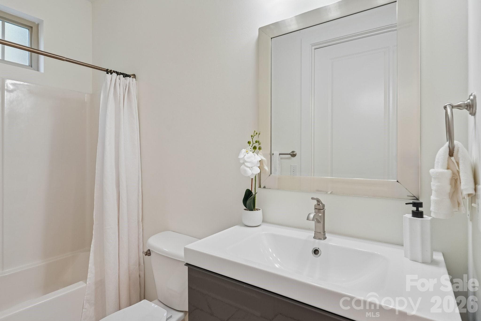 Condominium at 1101 W 1st Street, Charlotte, photo 30 of 42