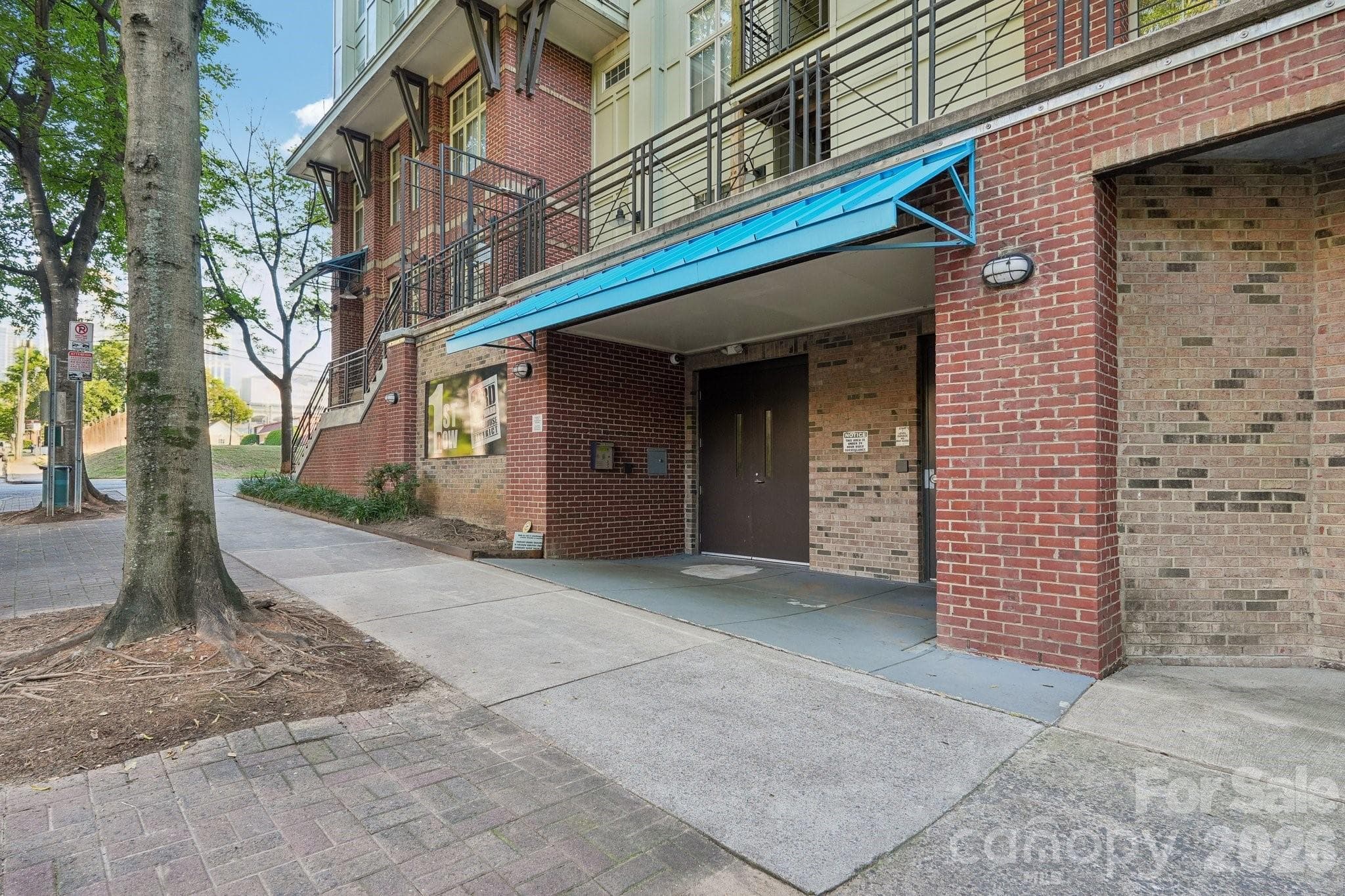 Condominium at 1101 W 1st Street, Charlotte, photo 32 of 42