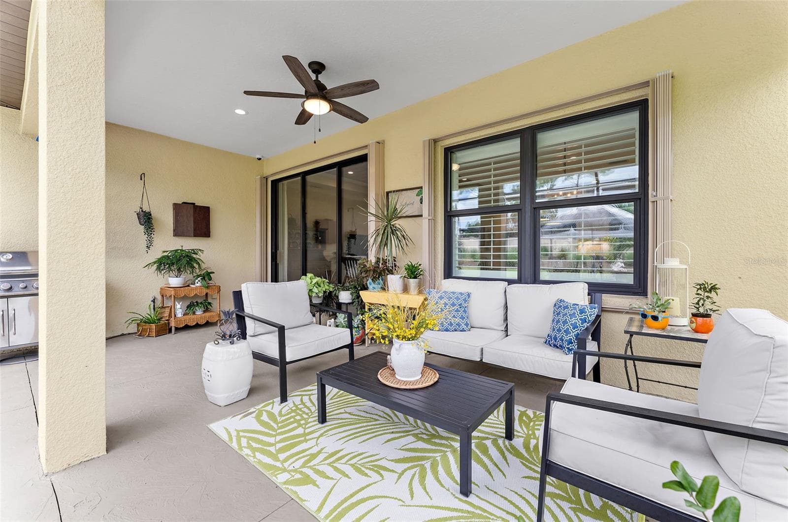 Large Lanai - 208 CAPRIANA CT, NOKOMIS