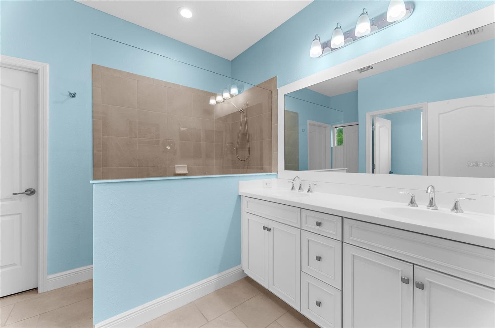 Primary Walk in shower - 208 CAPRIANA CT, NOKOMIS