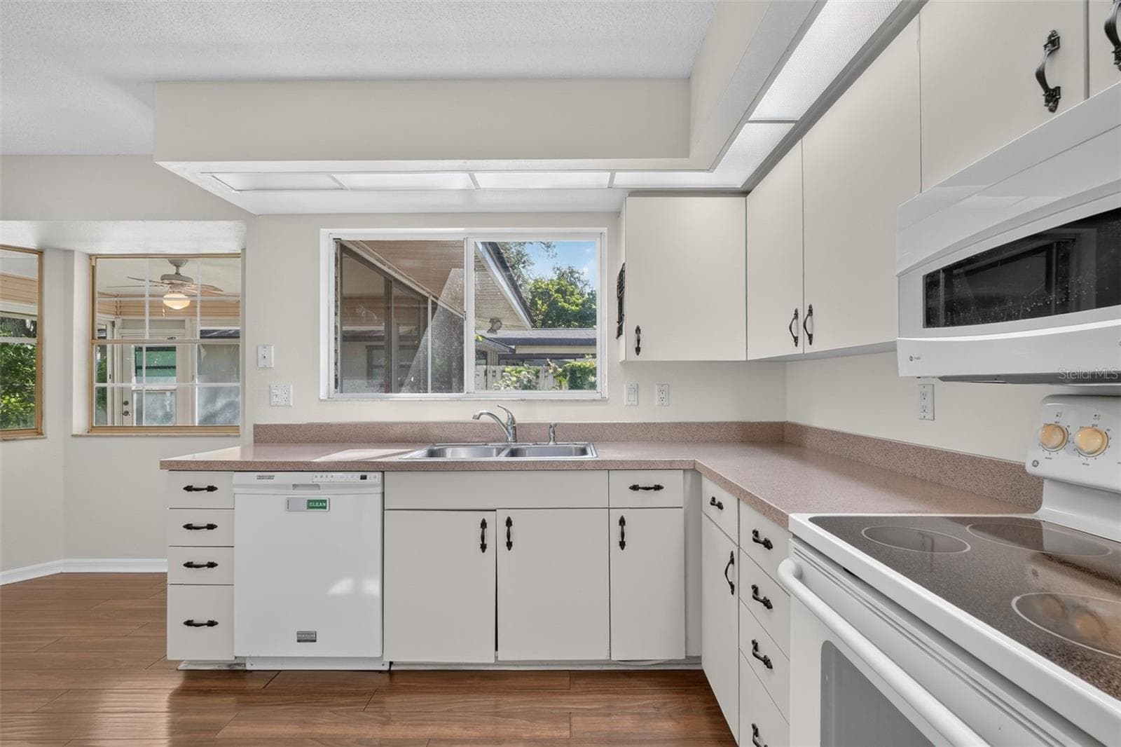 Single Family Residence at 6812 ARBOR OAKS DR, BRADENTON, photo 19 of 68