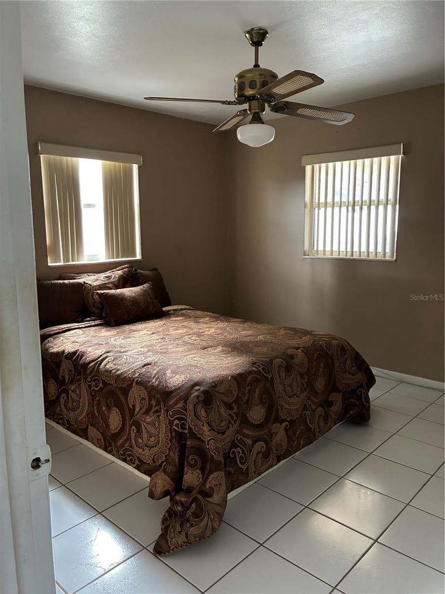 Single Family Residence at 7109 LIMESTONE LN, TAMPA, photo 7 of 13