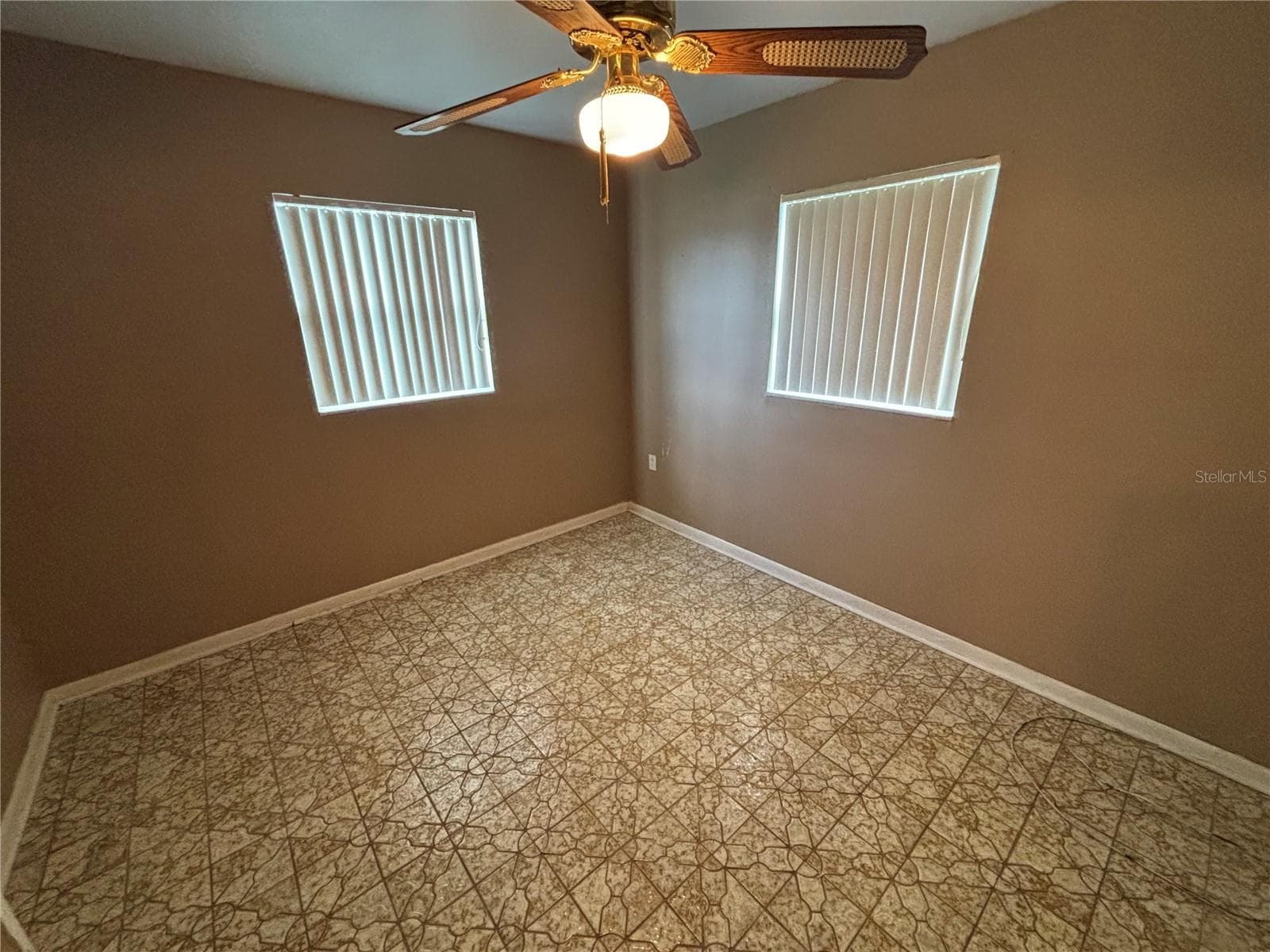 Single Family Residence at 7109 LIMESTONE LN, TAMPA, photo 9 of 13