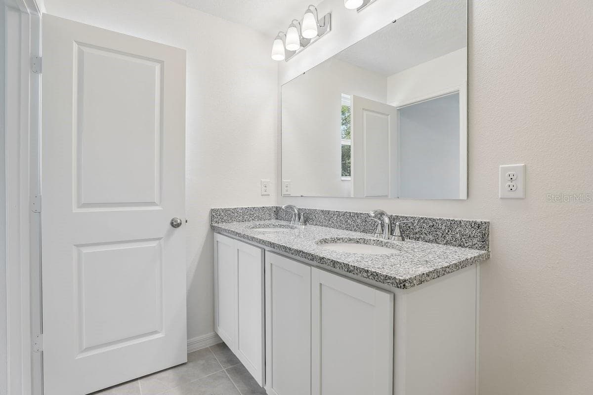 Townhouse at 520 PINE RIDGE CT, LAKE WALES, photo 17 of 21
