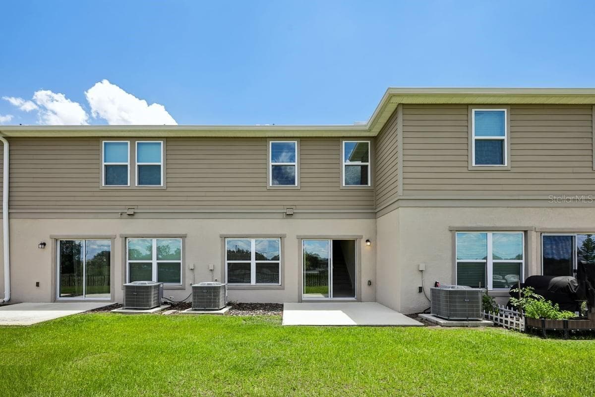 Townhouse at 382 SEQUOIA DR, LAKE WALES, photo 14 of 18